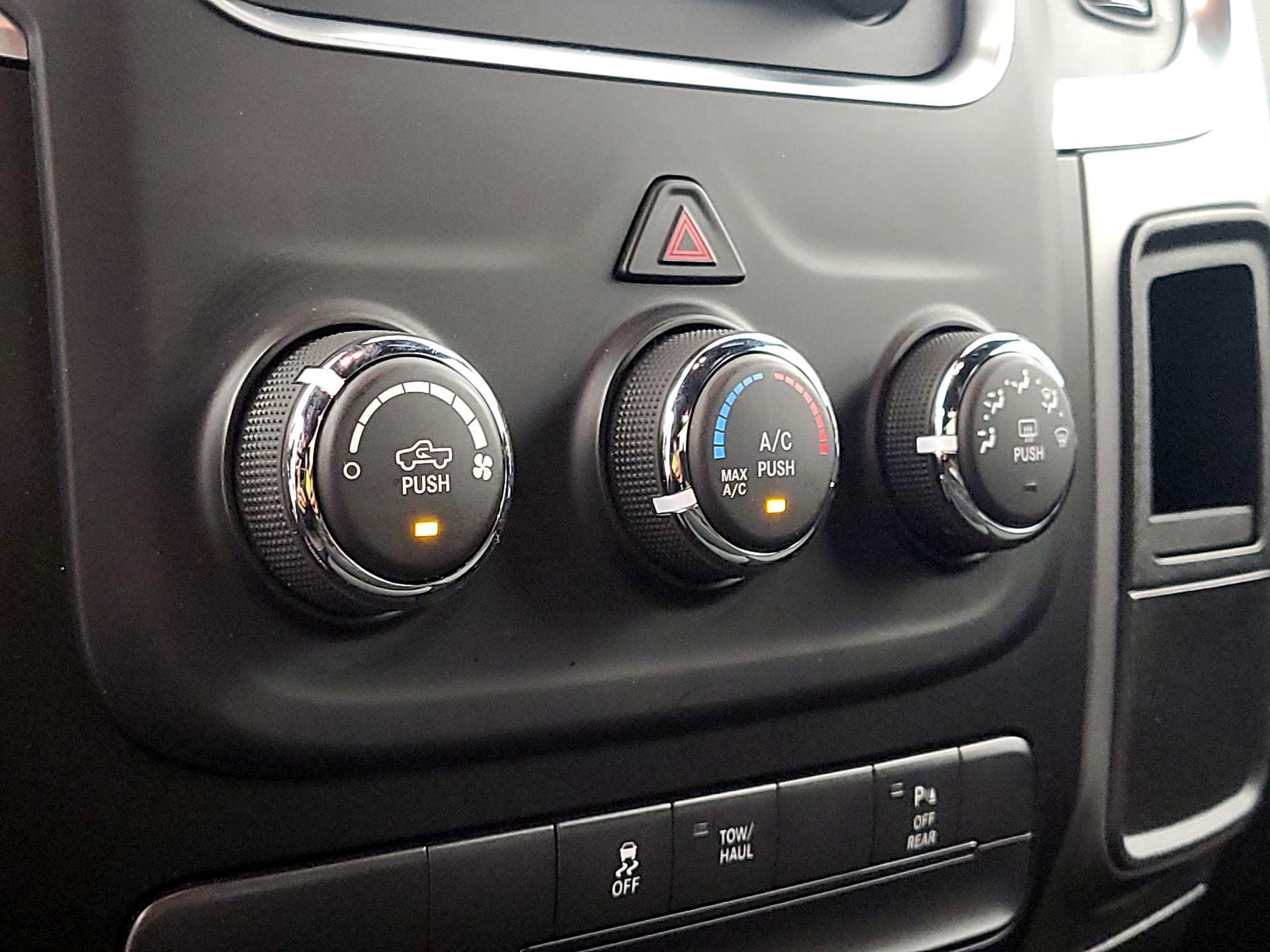 Thumbnail: 2021 RAM 1500 Classic - 16