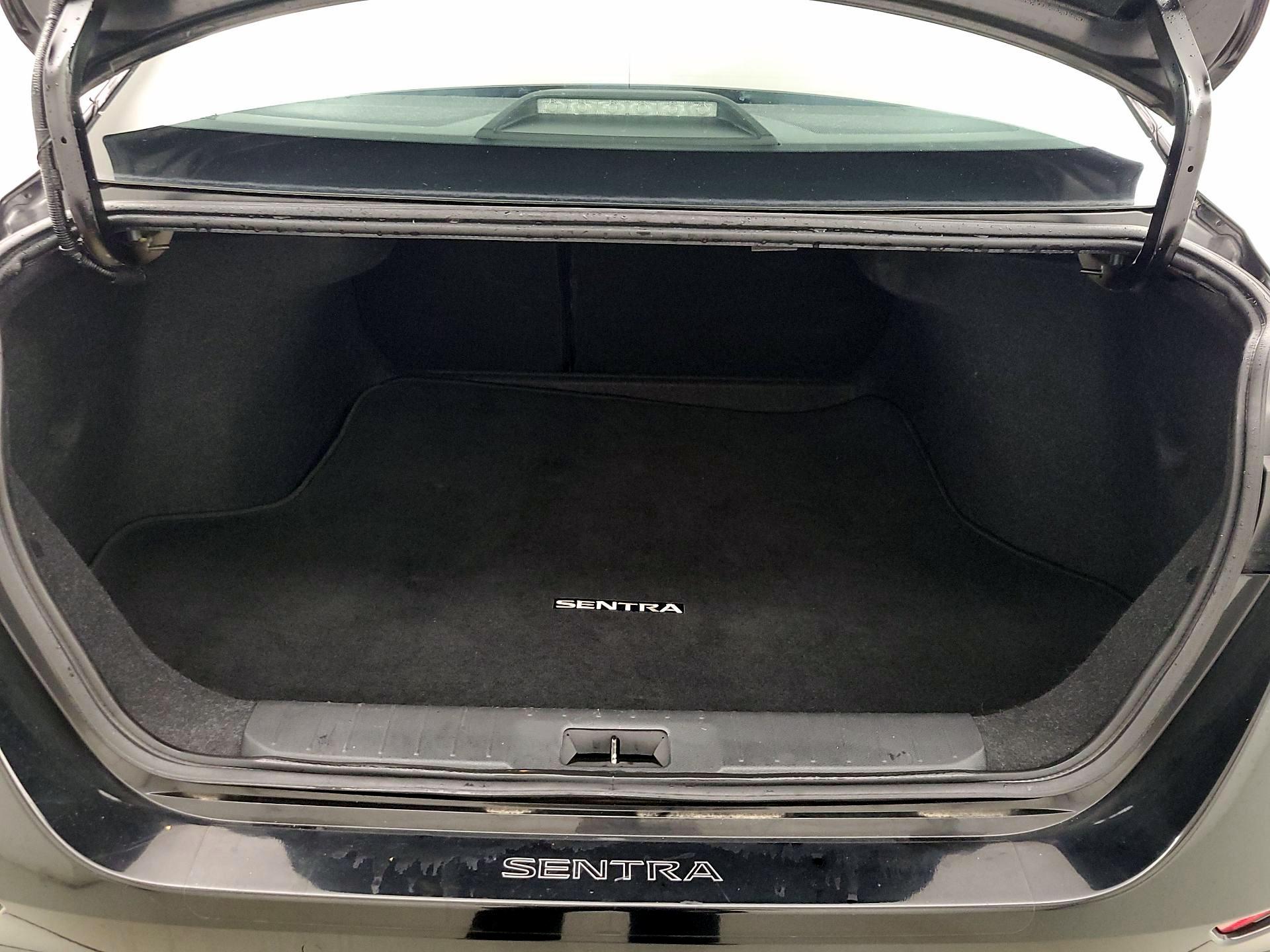 Thumbnail: 2022 Nissan Sentra - 20