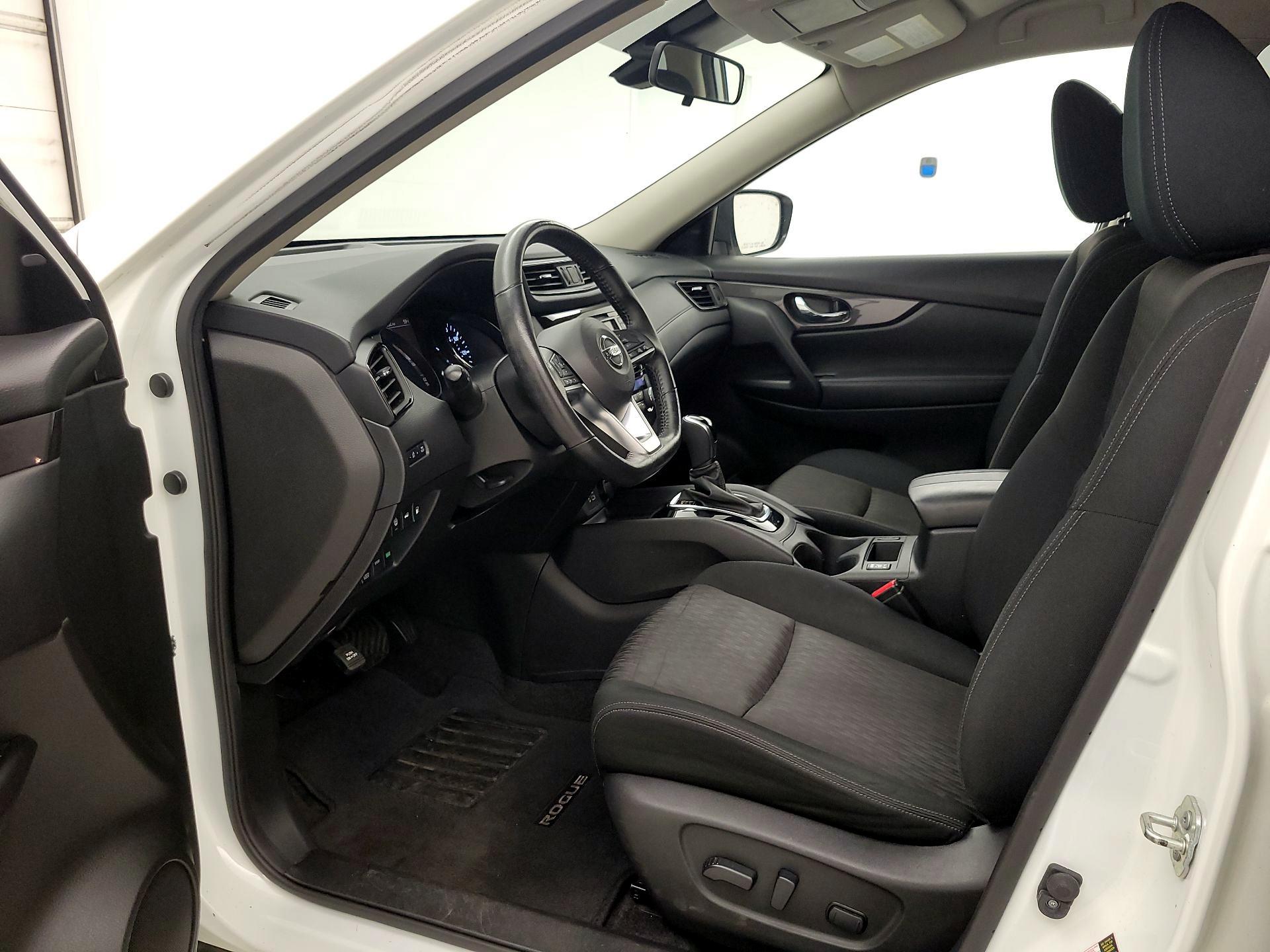 Thumbnail: 2019 Nissan Rogue - 11
