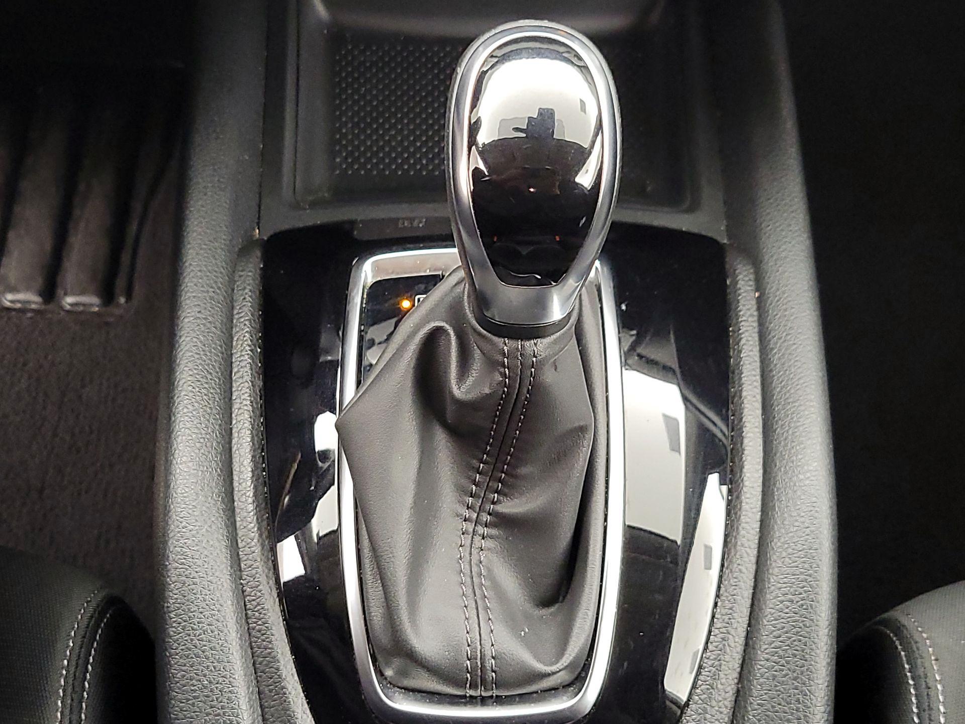 Thumbnail: 2019 Nissan Rogue - 17