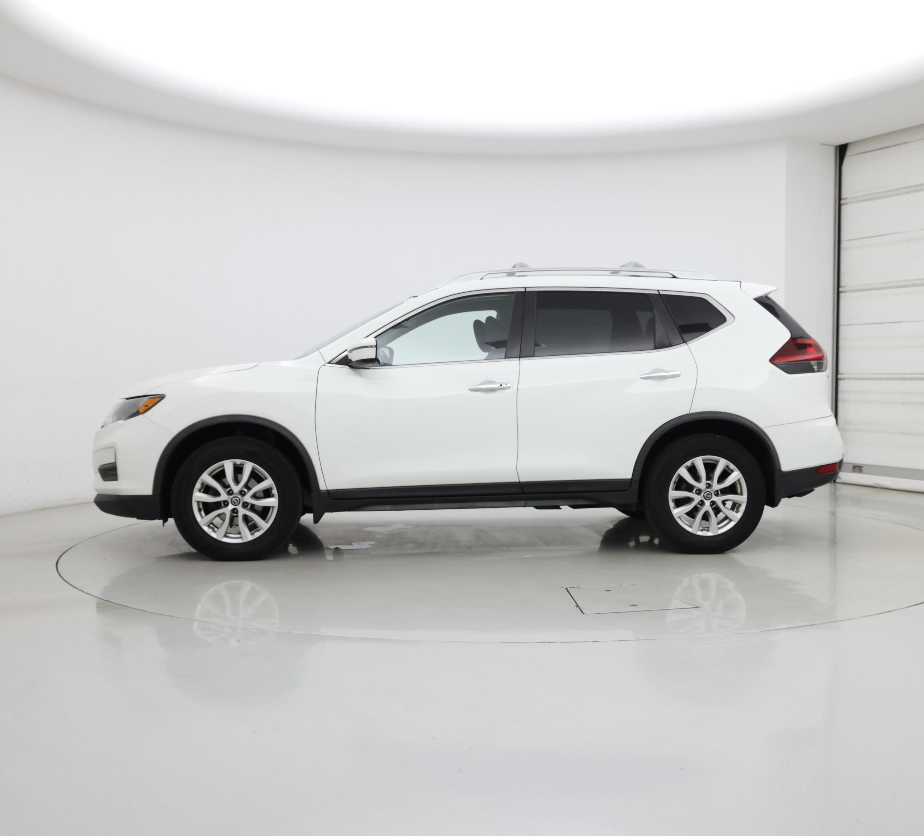 Thumbnail: 2019 Nissan Rogue - 3