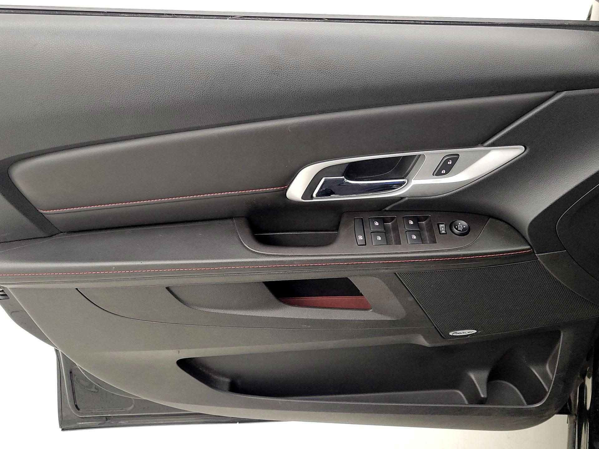 Thumbnail: 2015 GMC Terrain - 12