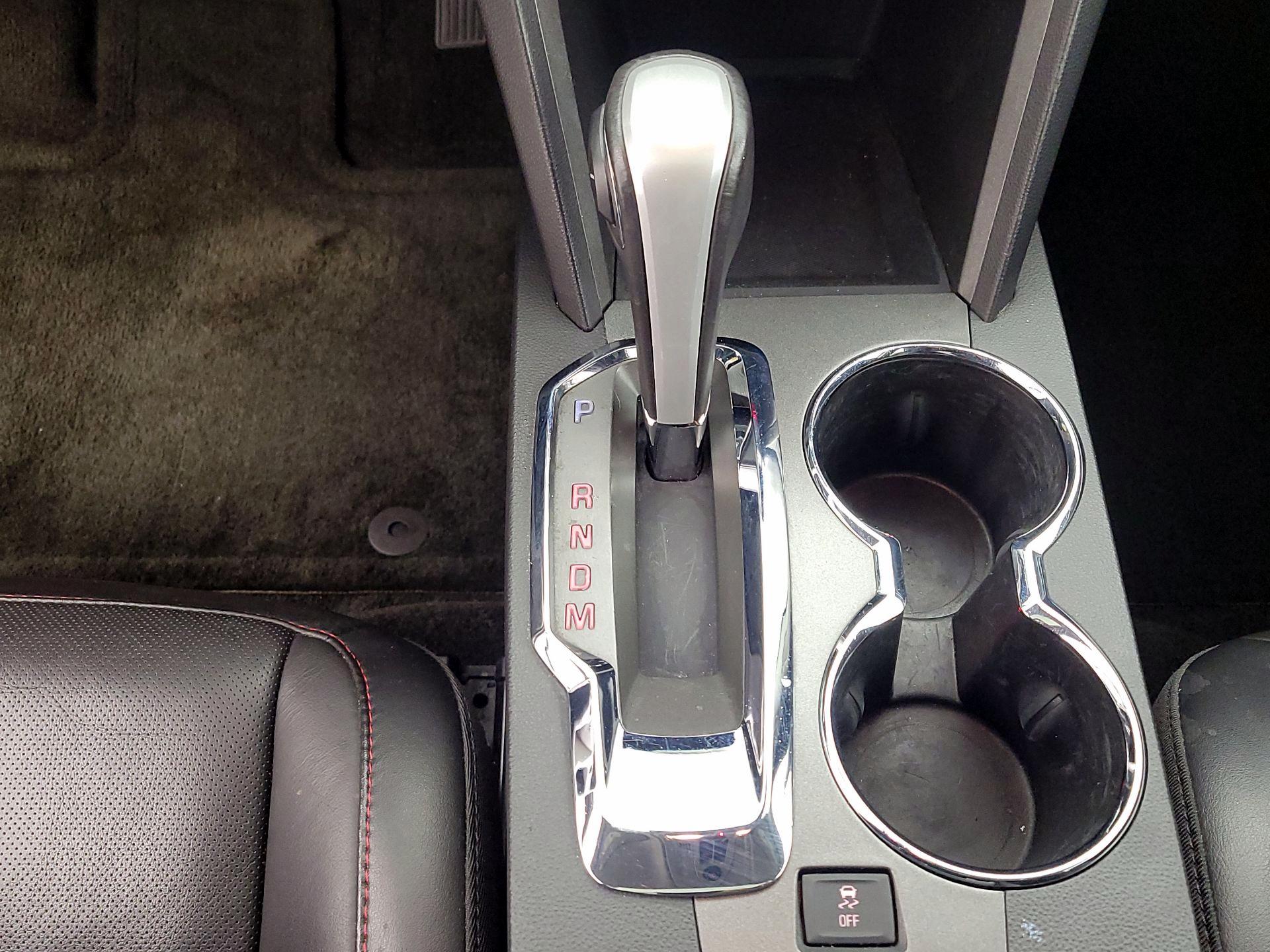 Thumbnail: 2015 GMC Terrain - 17