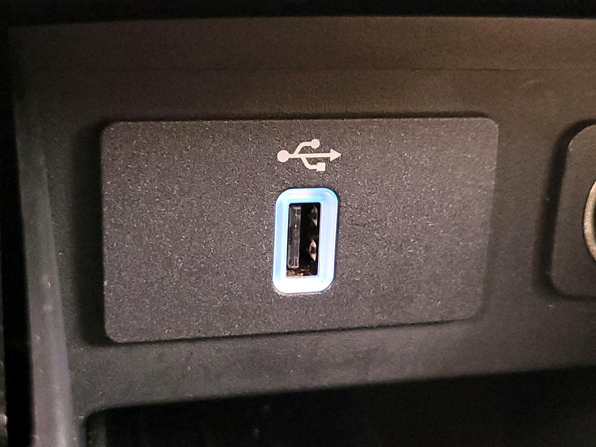 Thumbnail: 2017 Ford Explorer - 19