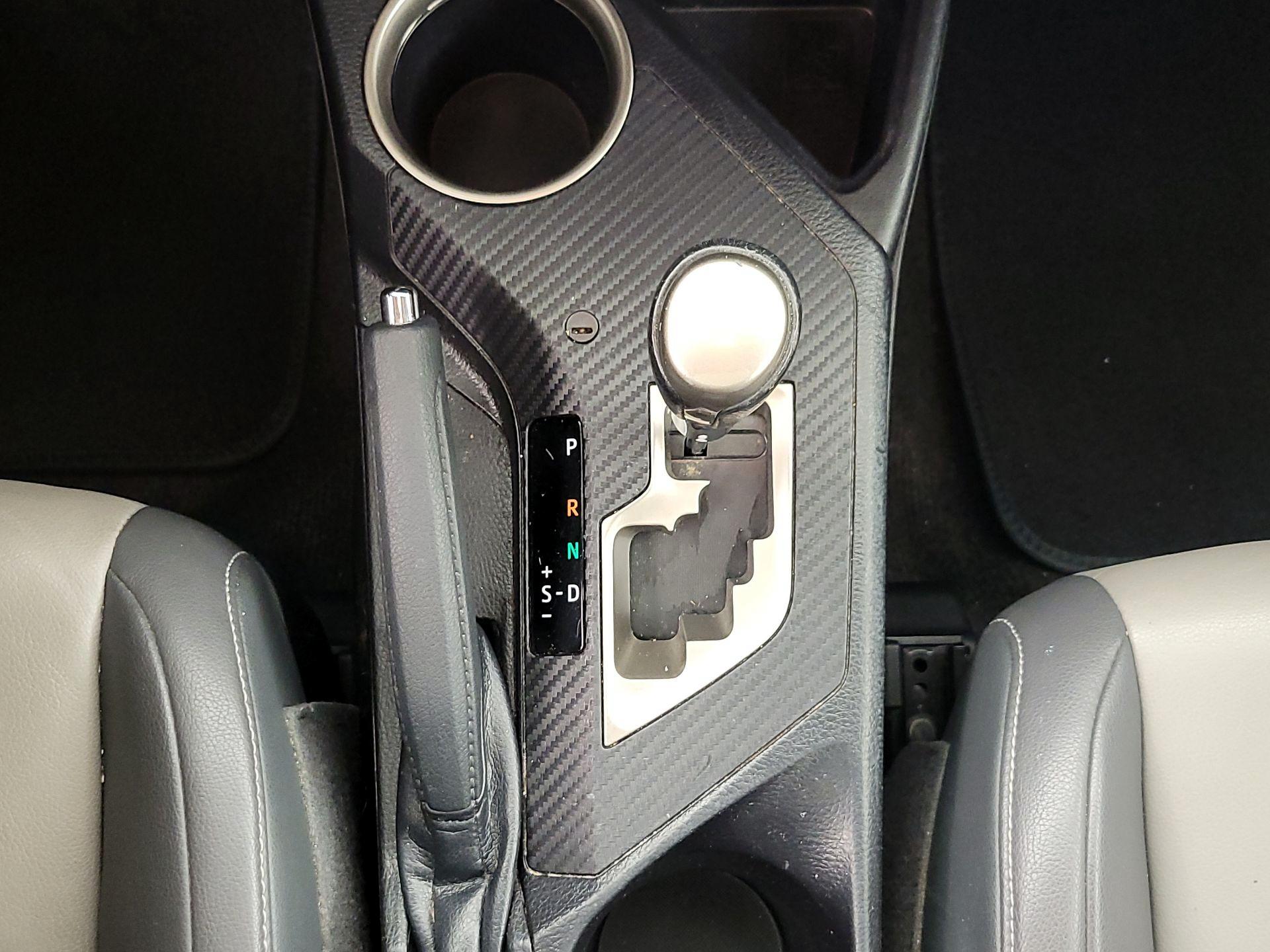 Thumbnail: 2015 Toyota RAV4 - 18