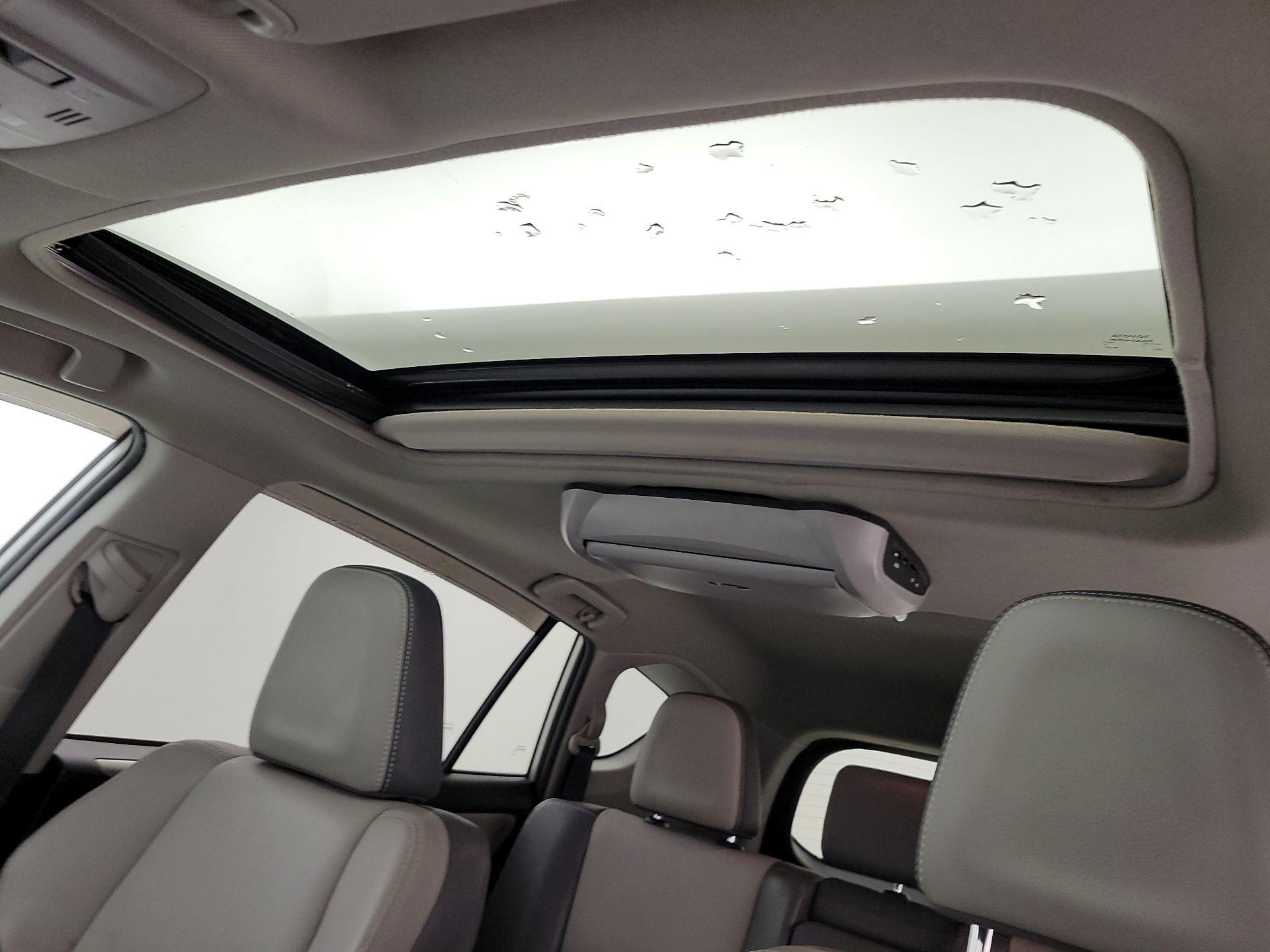 Thumbnail: 2015 Toyota RAV4 - 20