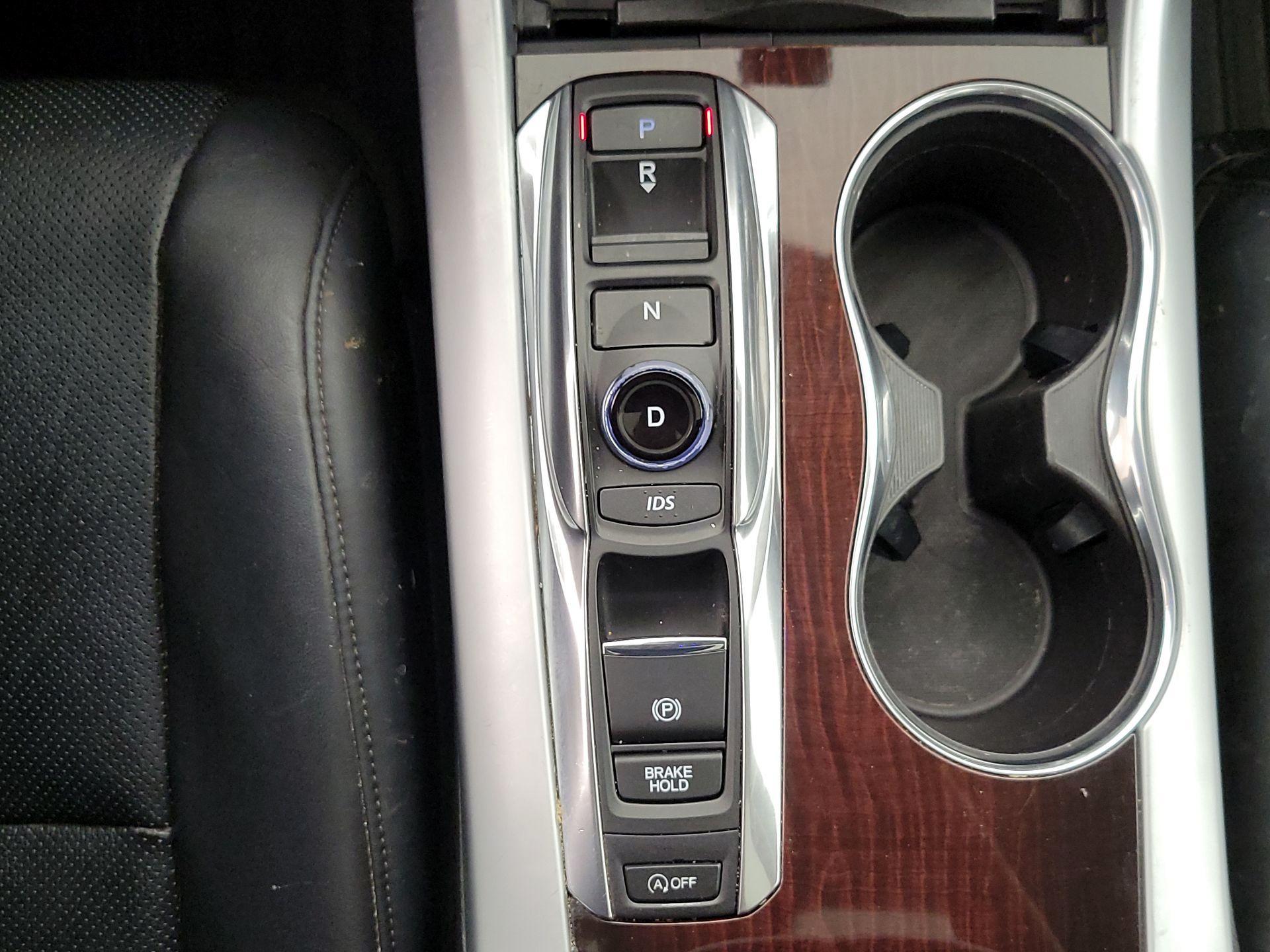 Thumbnail: 2015 Acura TLX - 18