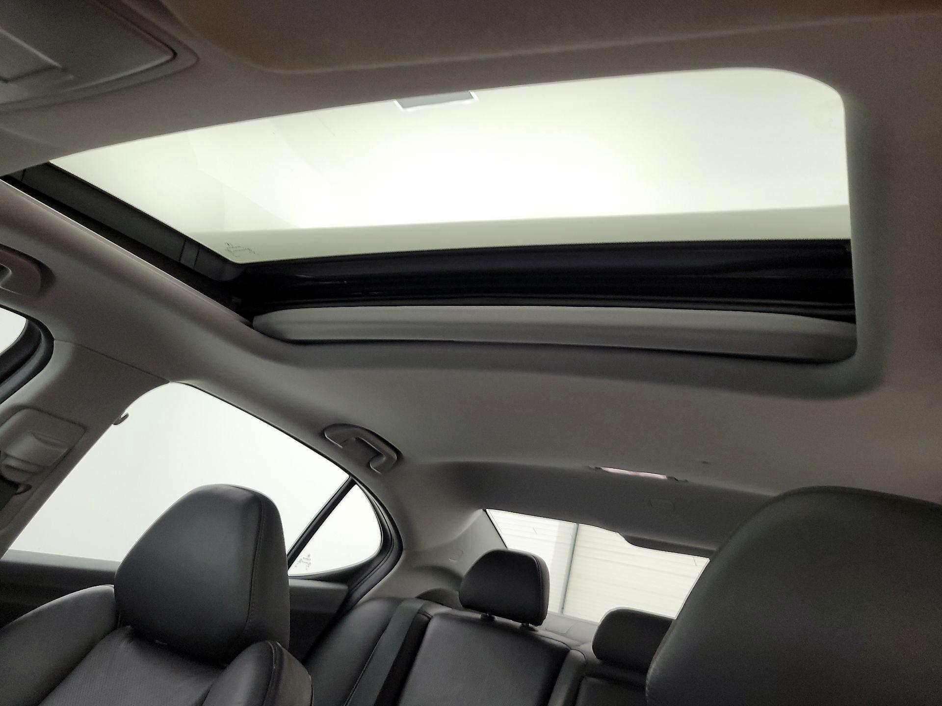 Thumbnail: 2015 Acura TLX - 20