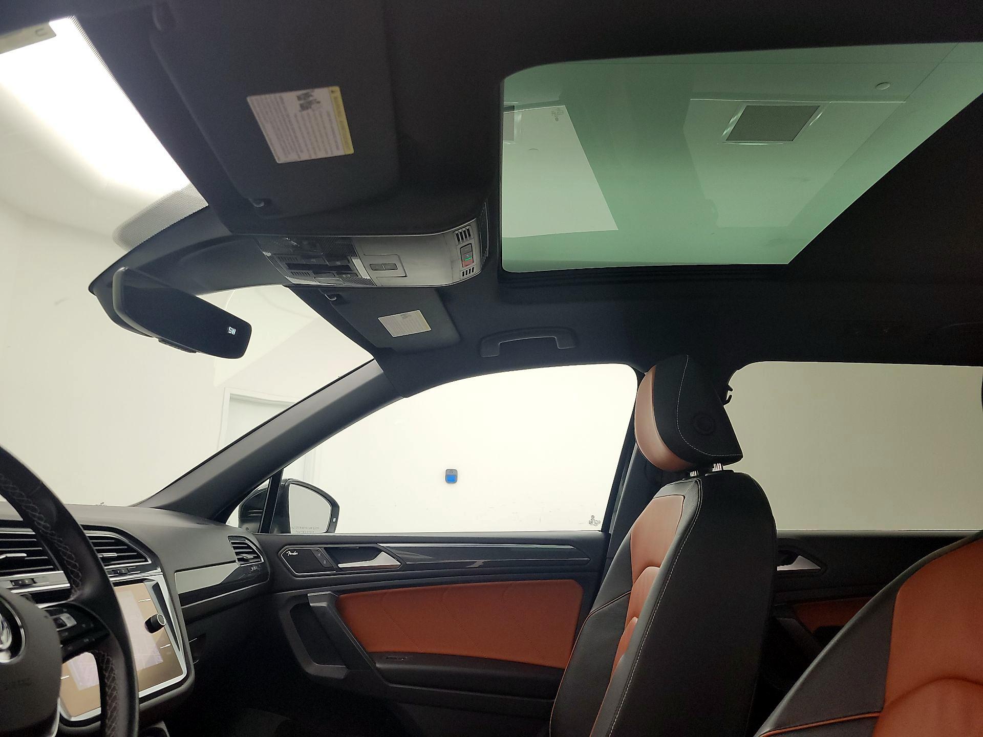 Thumbnail: 2021 Volkswagen Tiguan - 20