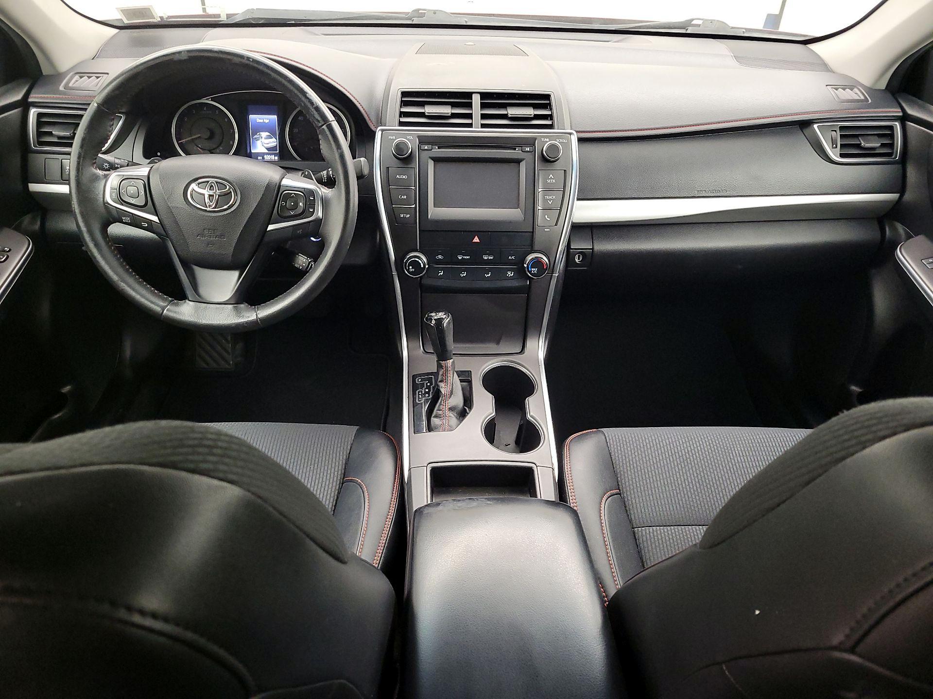 Thumbnail: 2017 Toyota Camry - 9