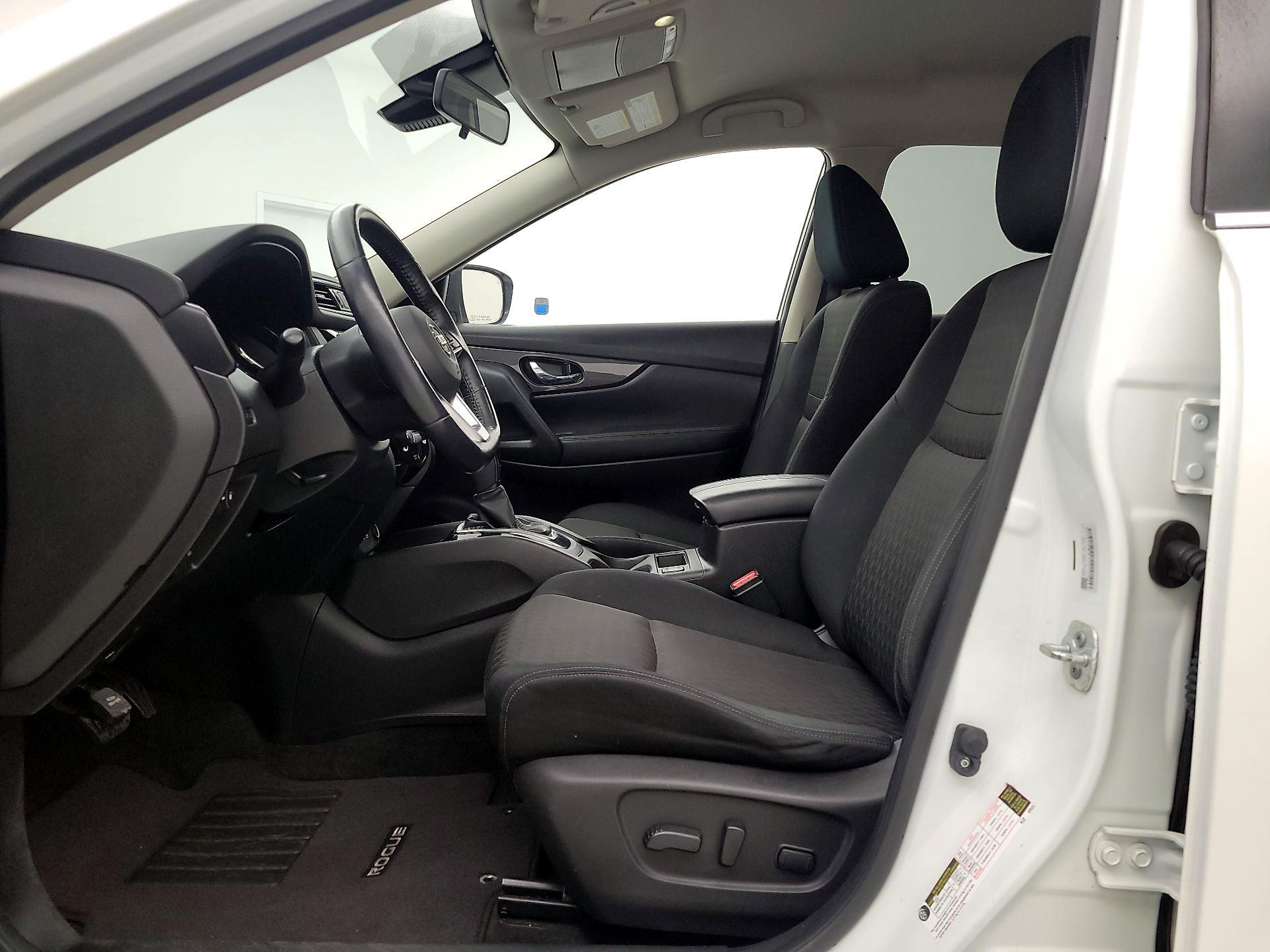 Thumbnail: 2019 Nissan Rogue - 11