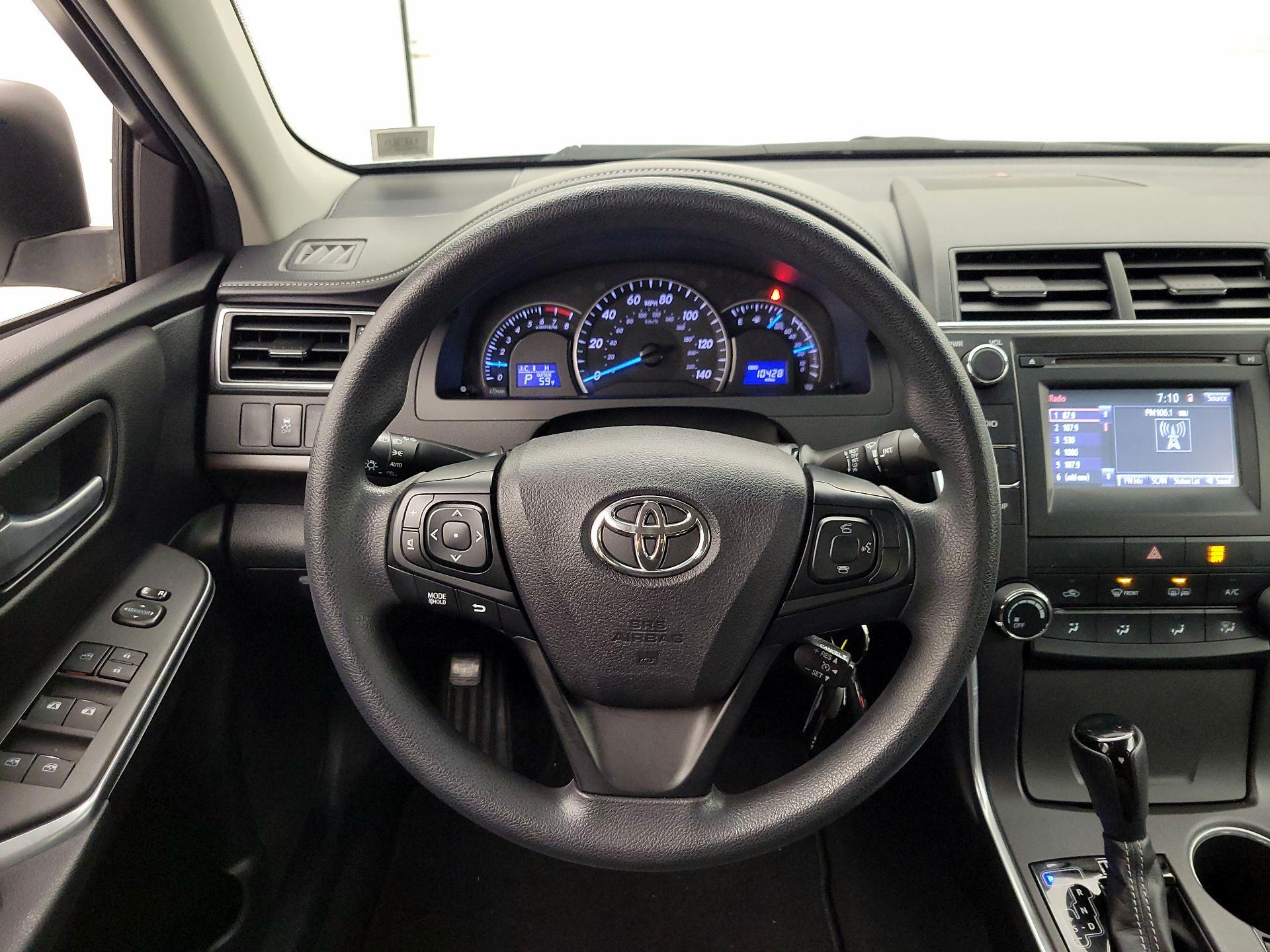 Thumbnail: 2015 Toyota Camry - 10