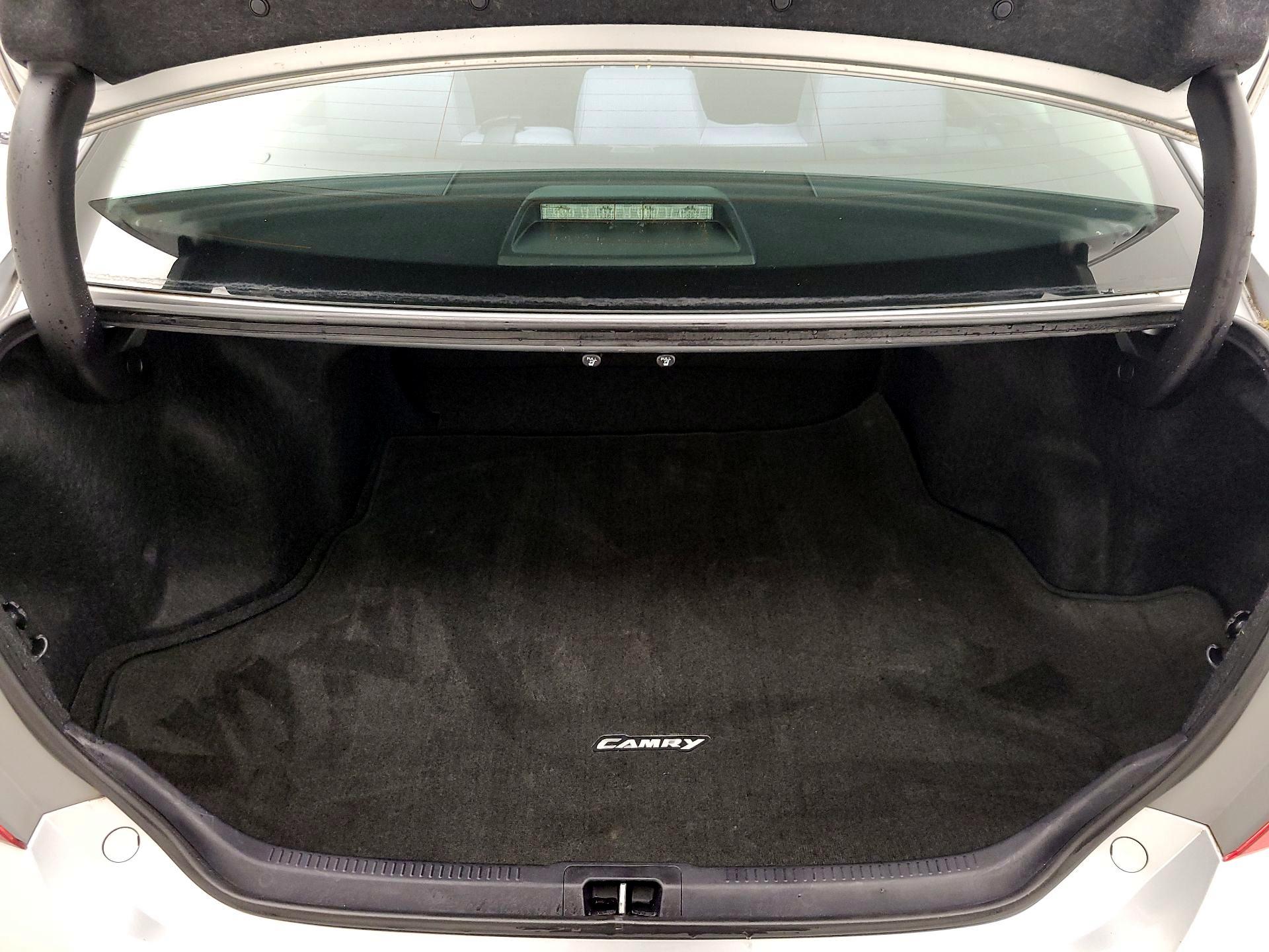 Thumbnail: 2015 Toyota Camry - 20