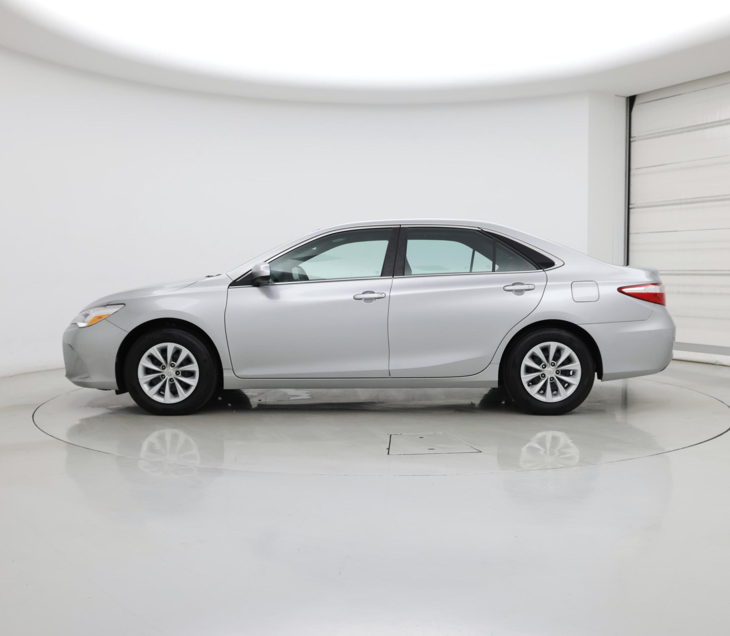 Thumbnail: 2015 Toyota Camry - 3