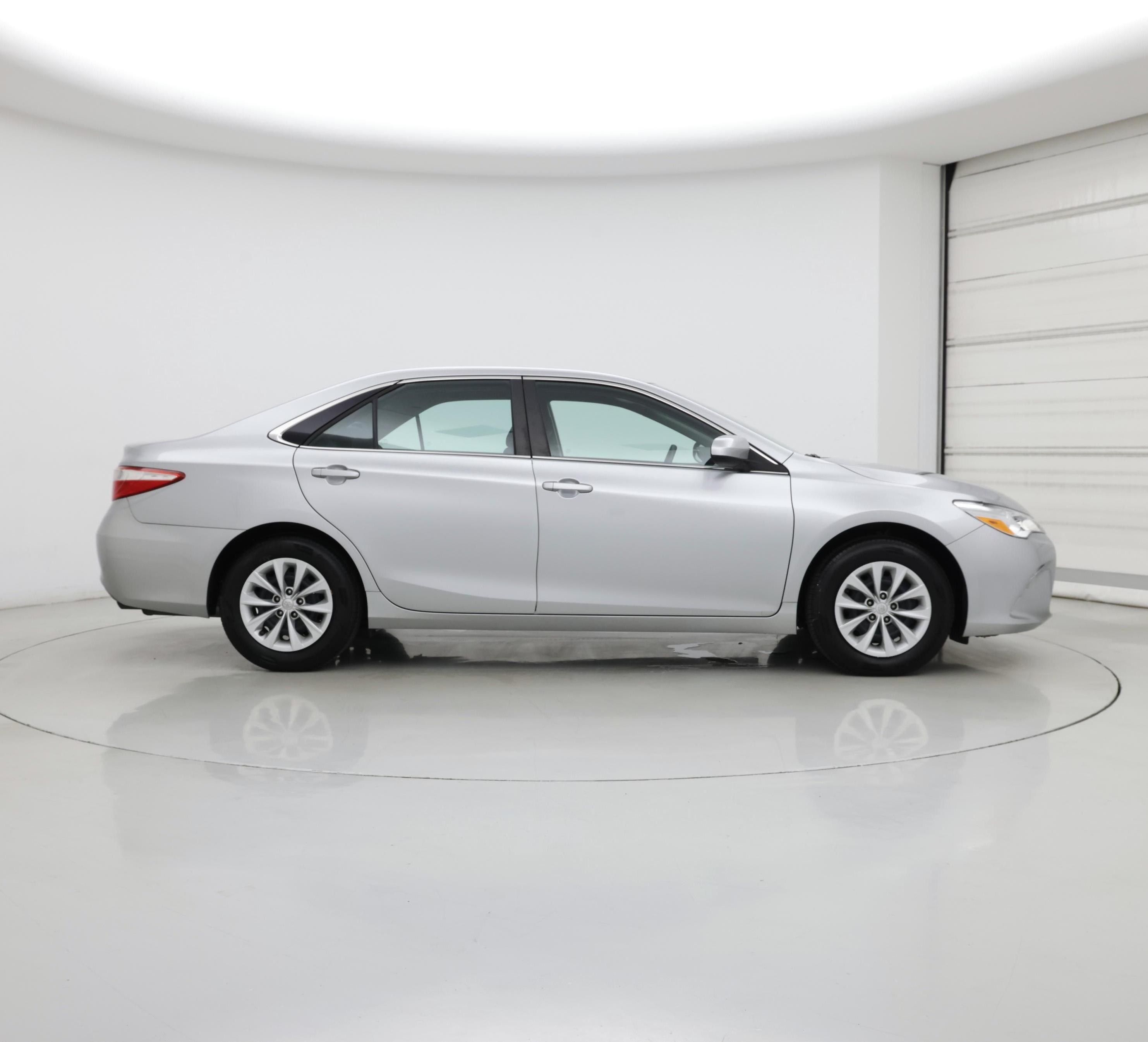 Thumbnail: 2015 Toyota Camry - 7