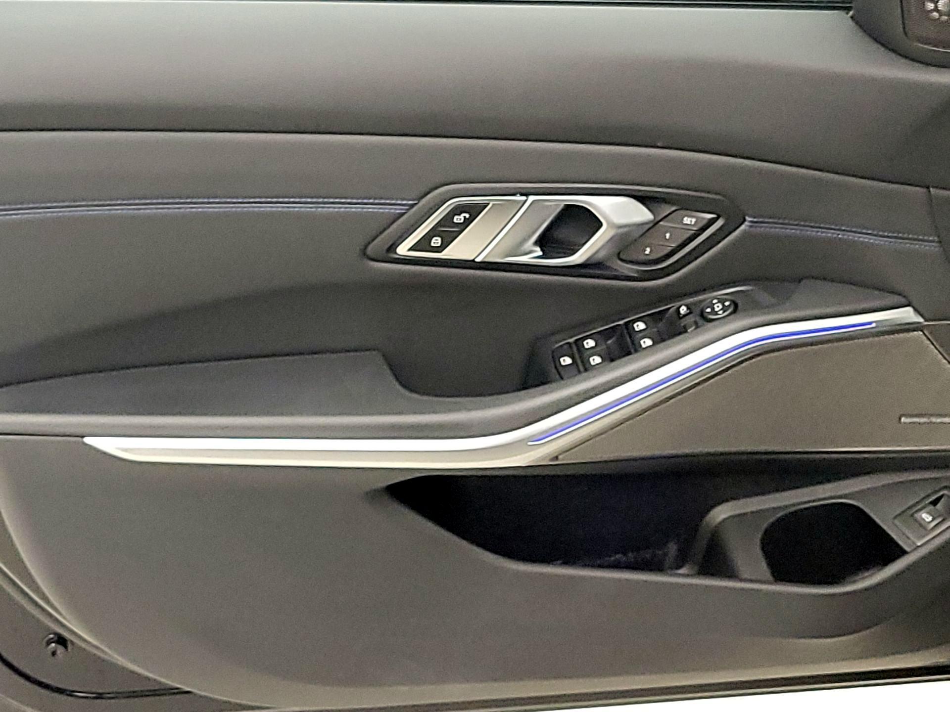 Thumbnail: 2021 BMW 3 Series - 12