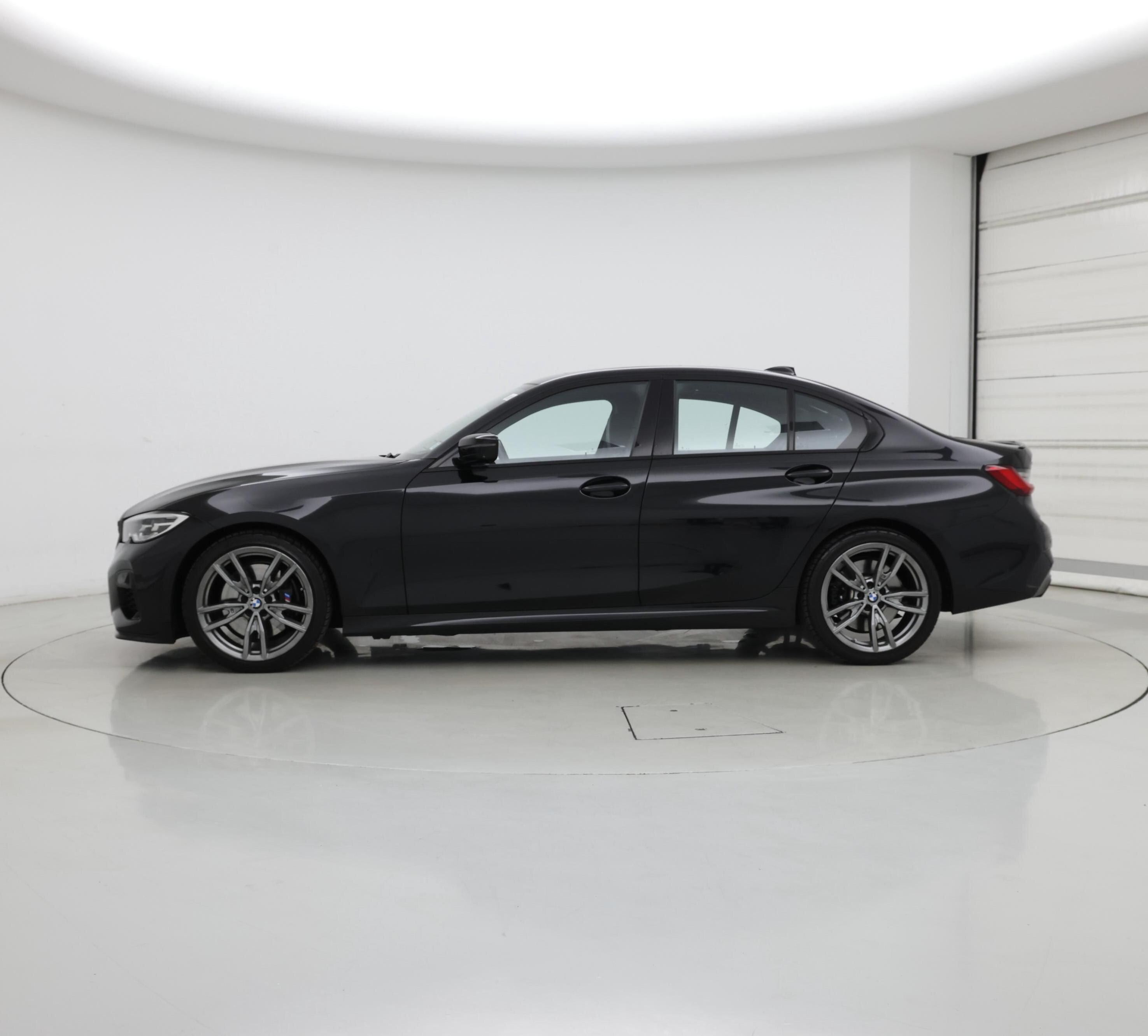 Thumbnail: 2021 BMW 3 Series - 3