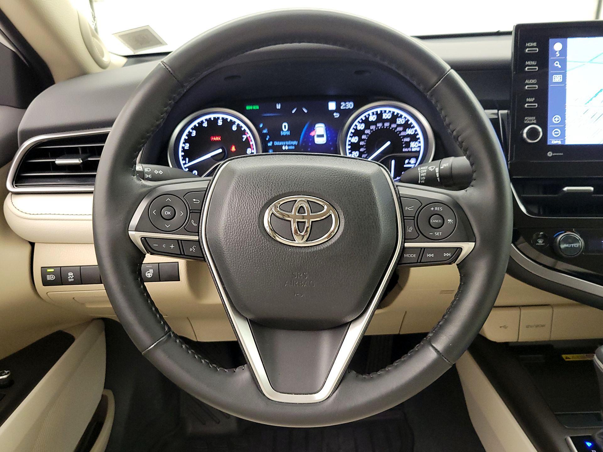 Thumbnail: 2023 Toyota Camry - 10
