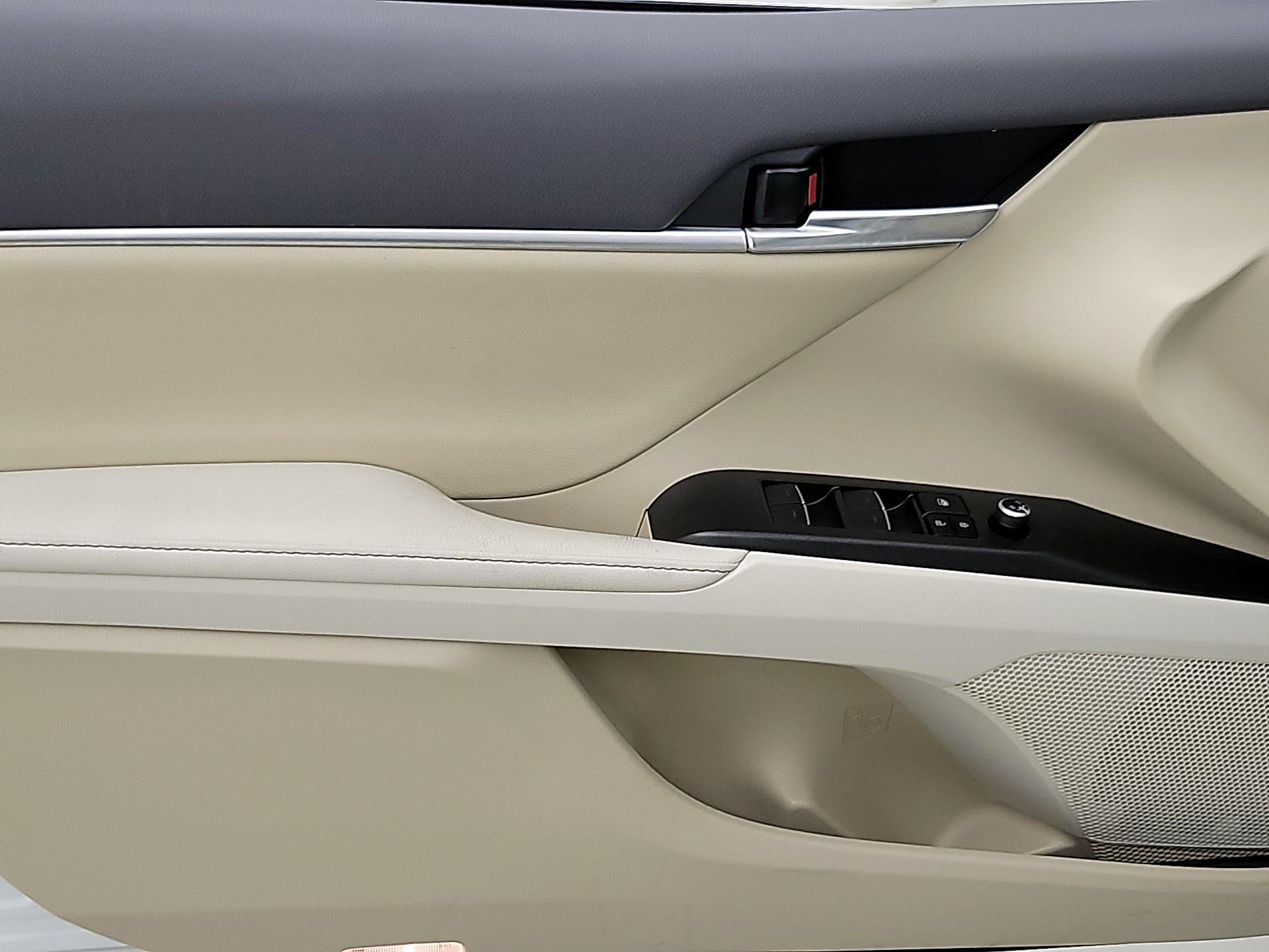 Thumbnail: 2023 Toyota Camry - 12