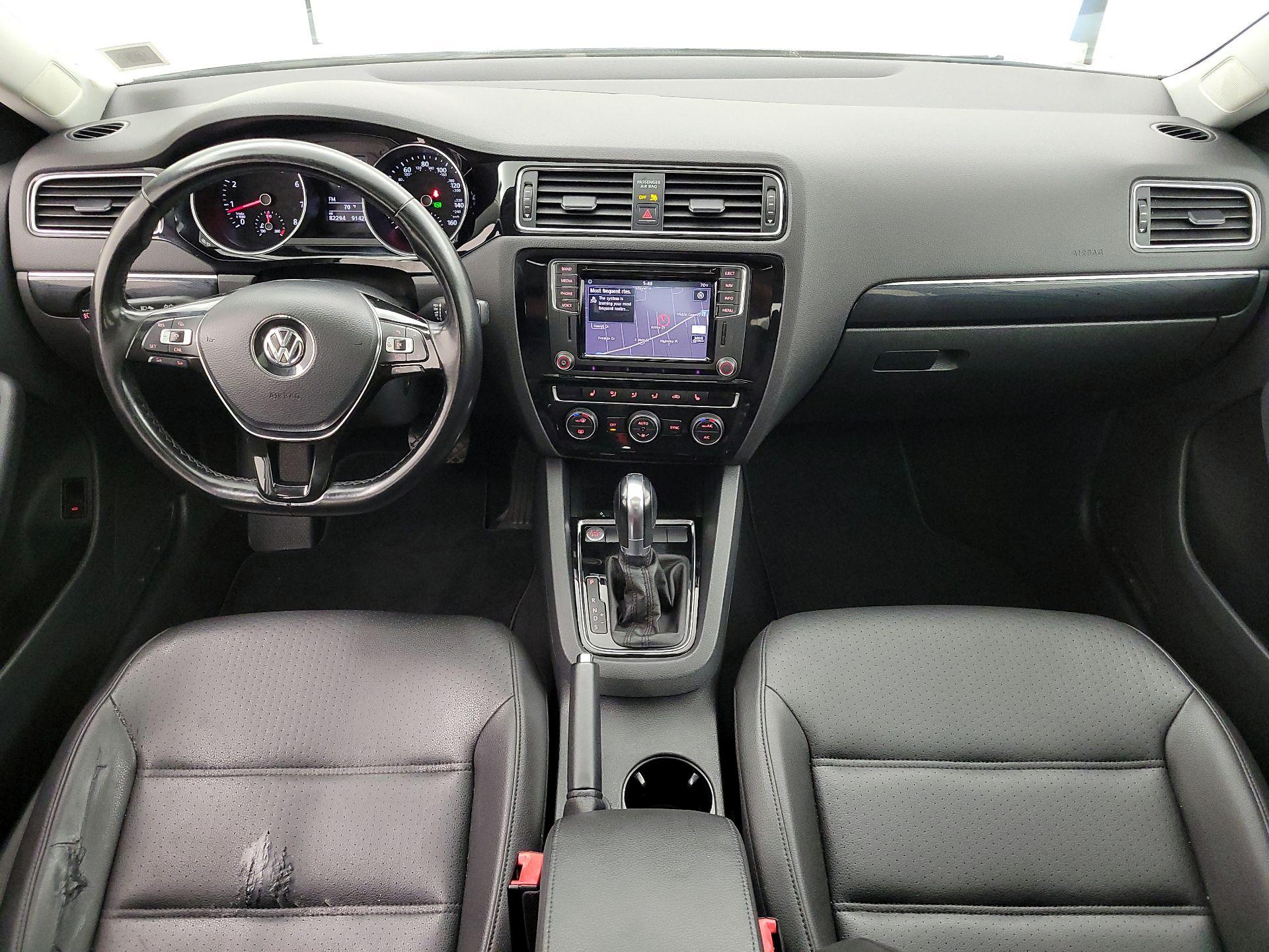 Thumbnail: 2017 Volkswagen Jetta - 9