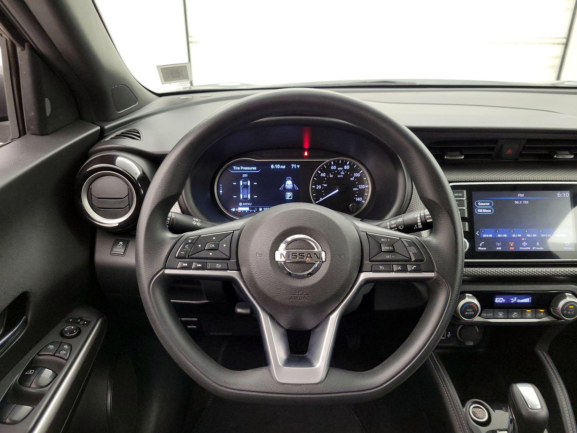 Thumbnail: 2019 Nissan Kicks - 10