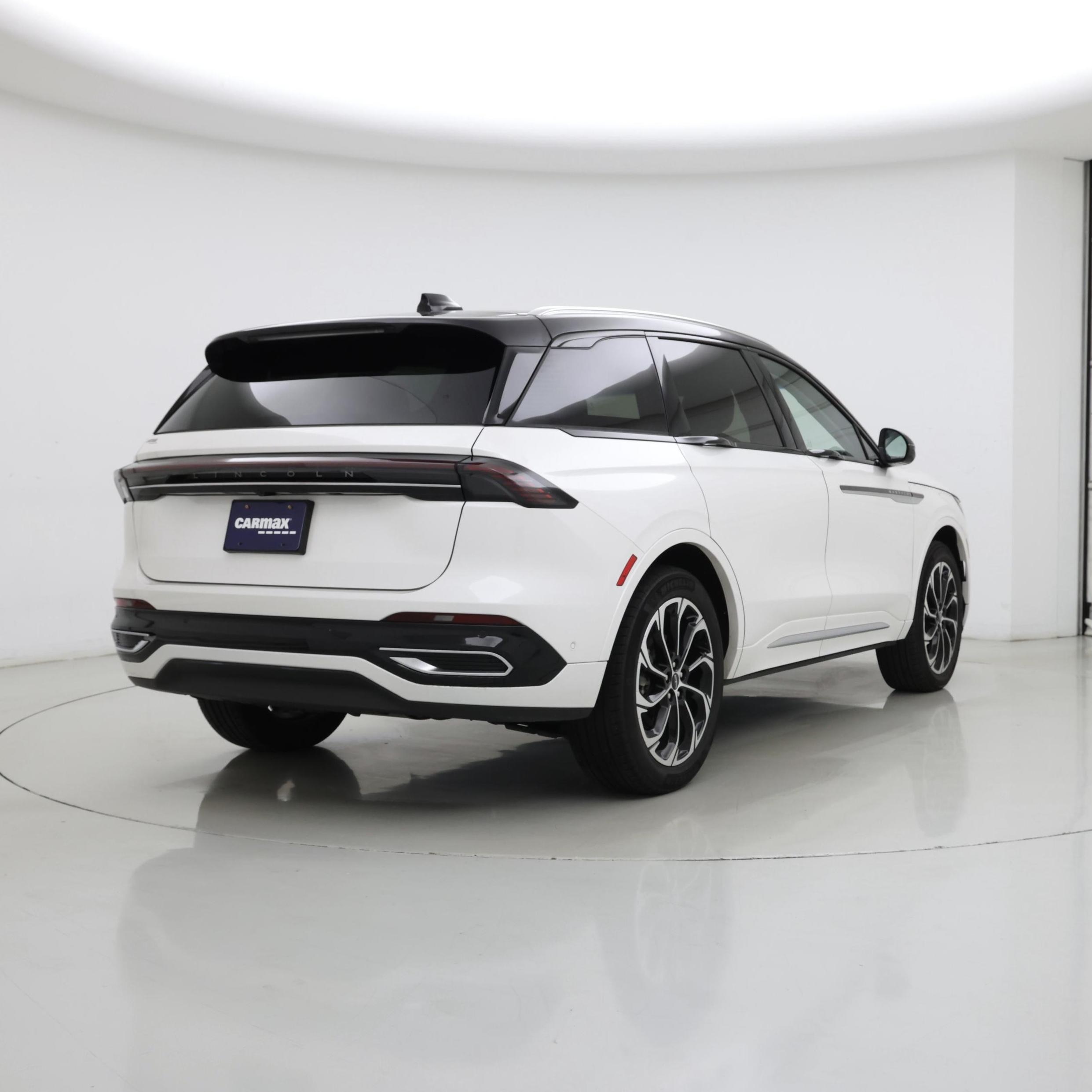 Thumbnail: 2024 Lincoln Nautilus - 8