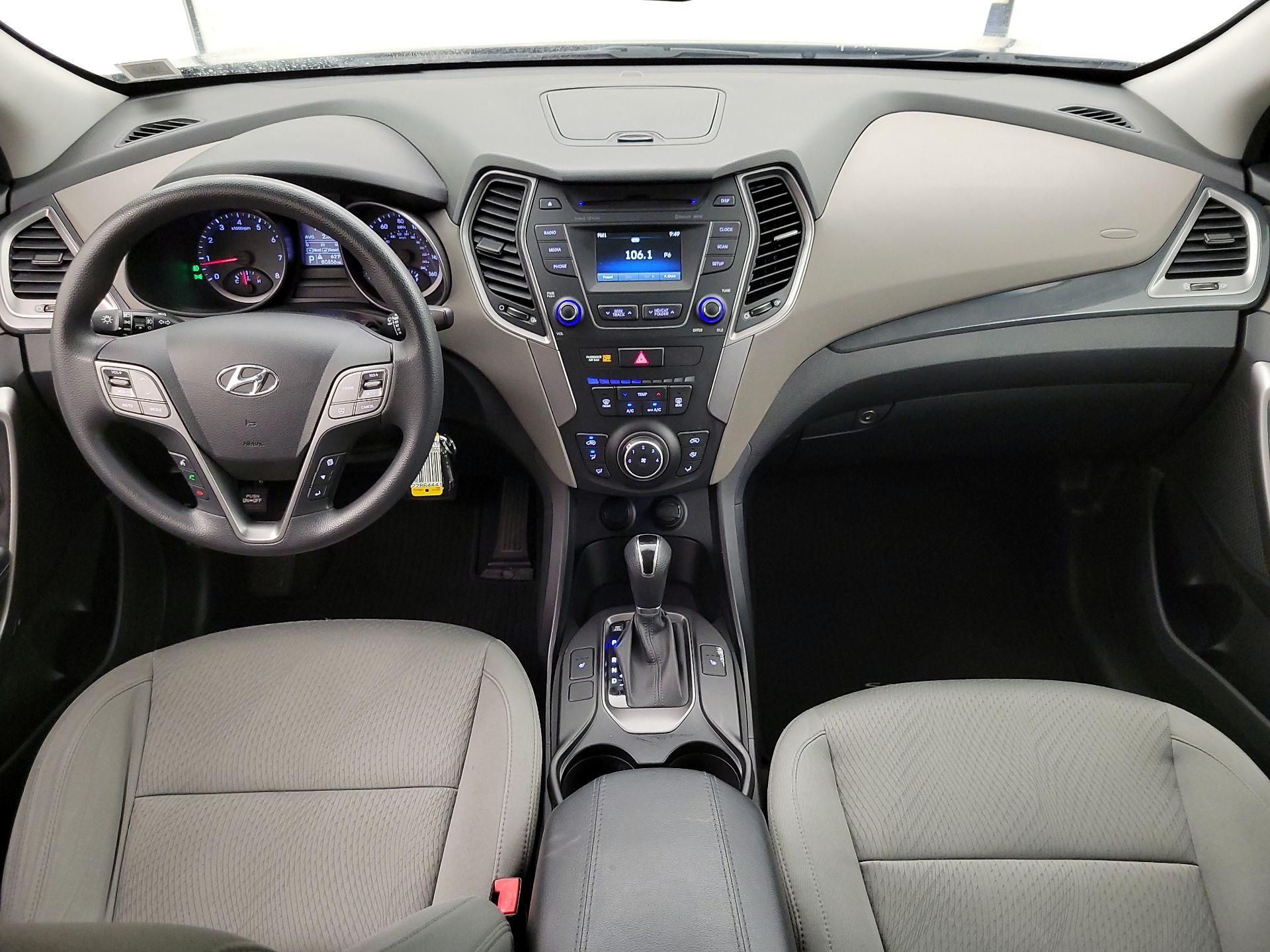 Thumbnail: 2016 Hyundai Santa Fe - 9