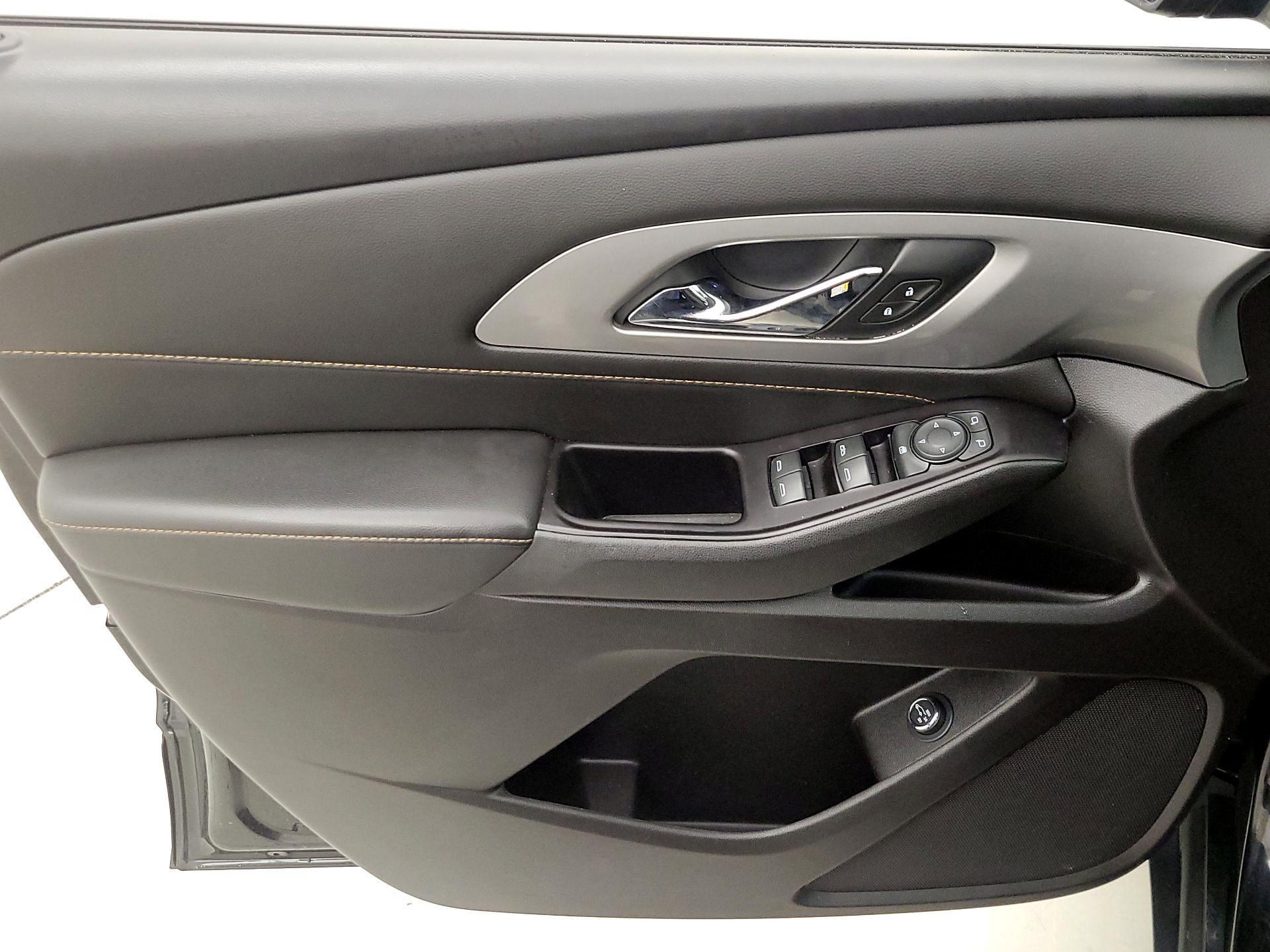 Thumbnail: 2019 Chevrolet Traverse - 12