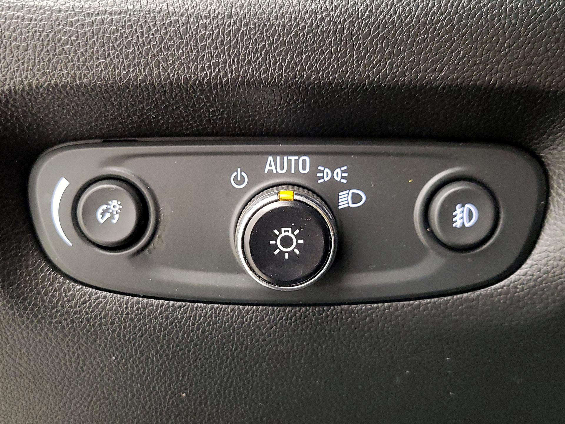 Thumbnail: 2019 Chevrolet Traverse - 13