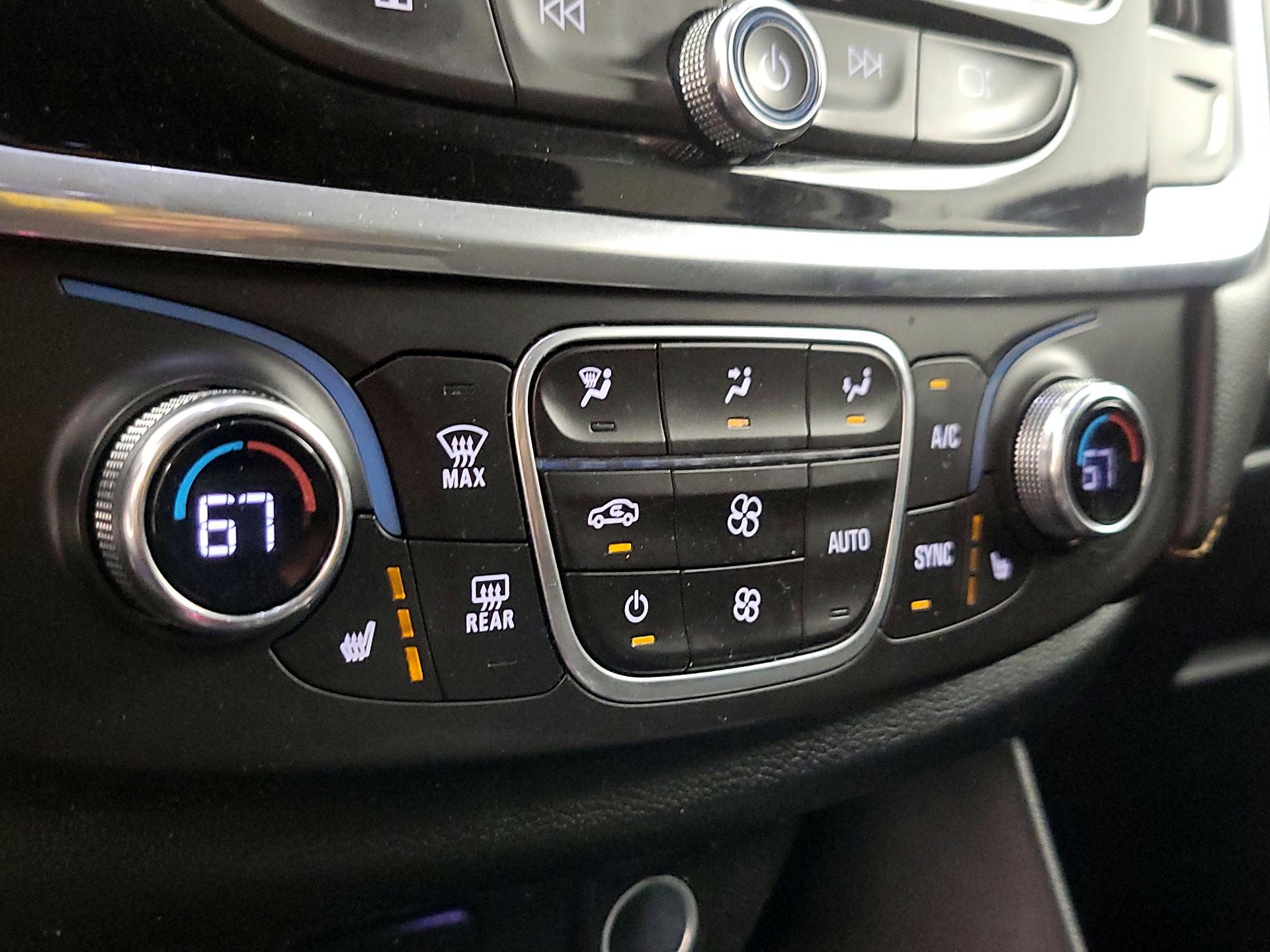 Thumbnail: 2019 Chevrolet Traverse - 16