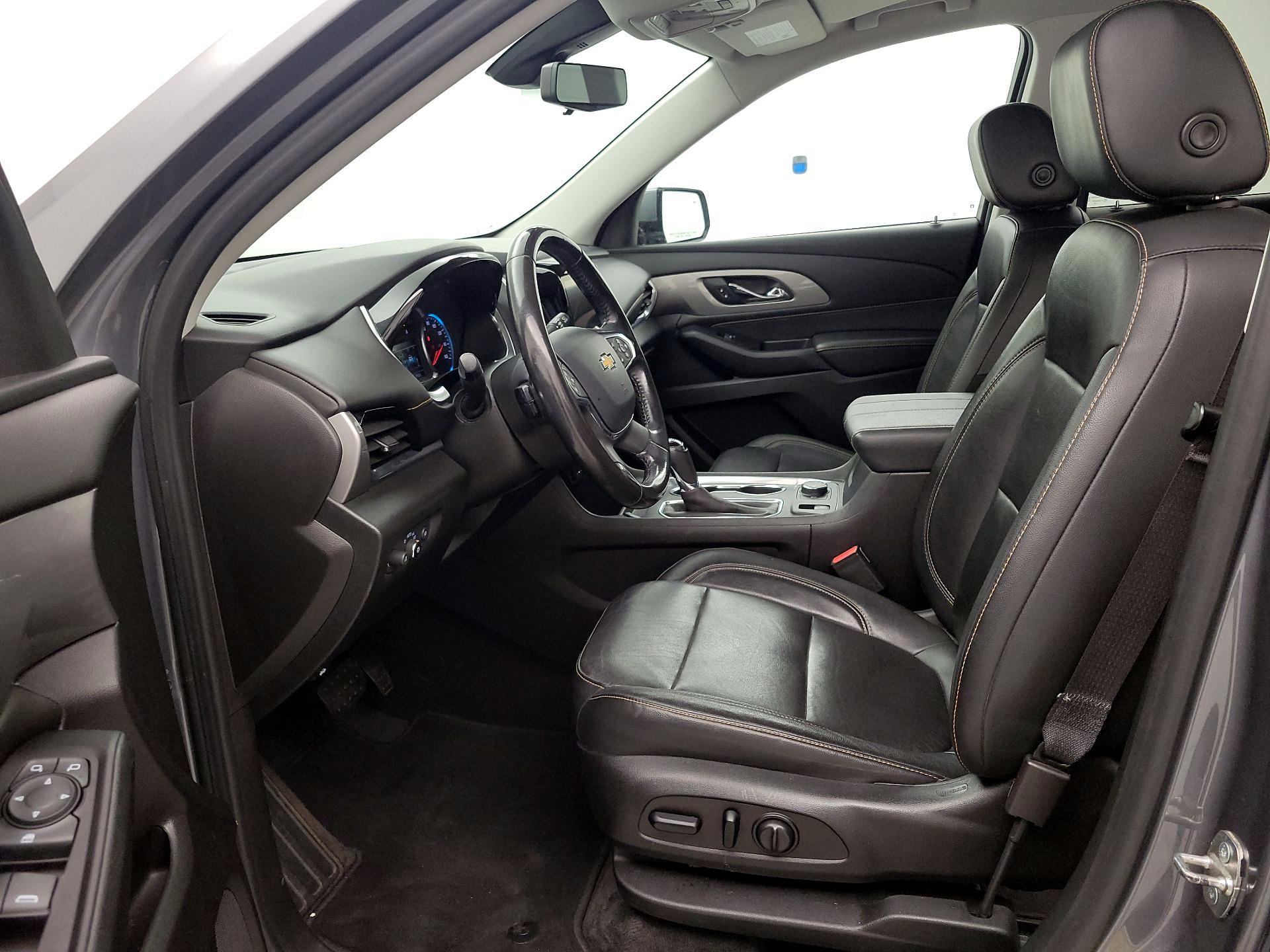 Thumbnail: 2019 Chevrolet Traverse - 11