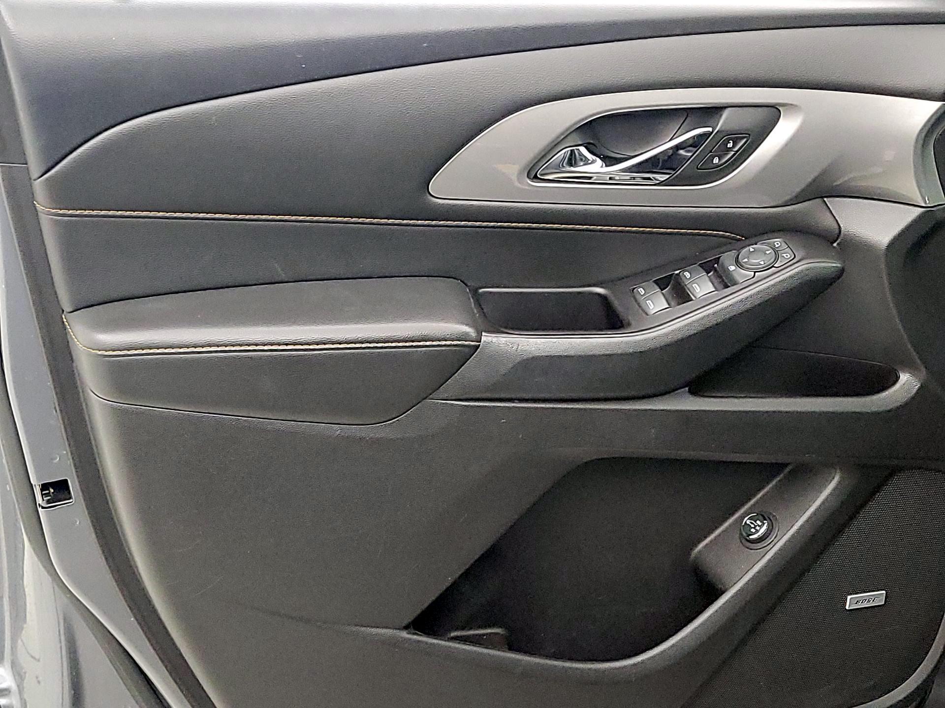 Thumbnail: 2019 Chevrolet Traverse - 12