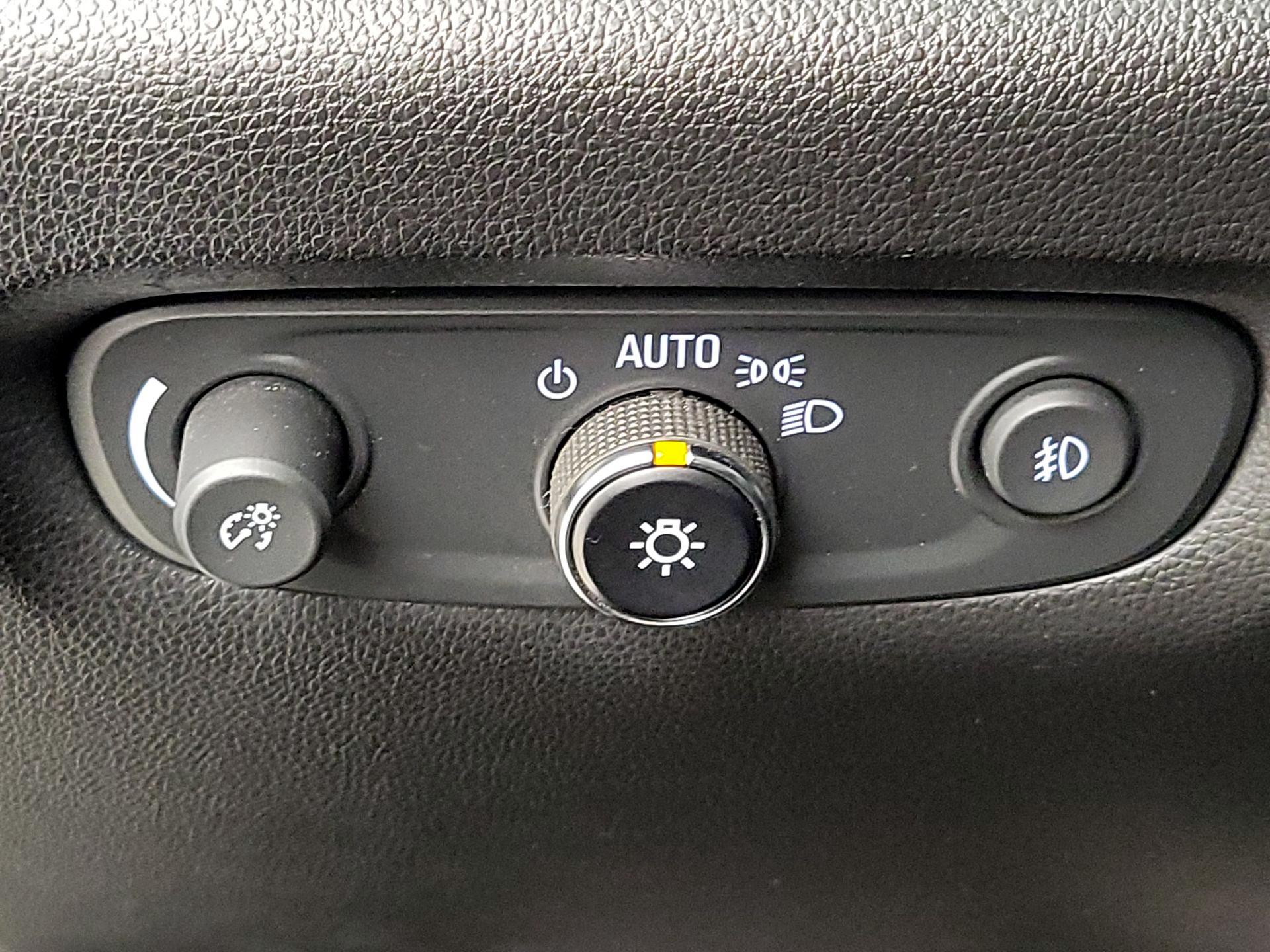 Thumbnail: 2019 Chevrolet Traverse - 13