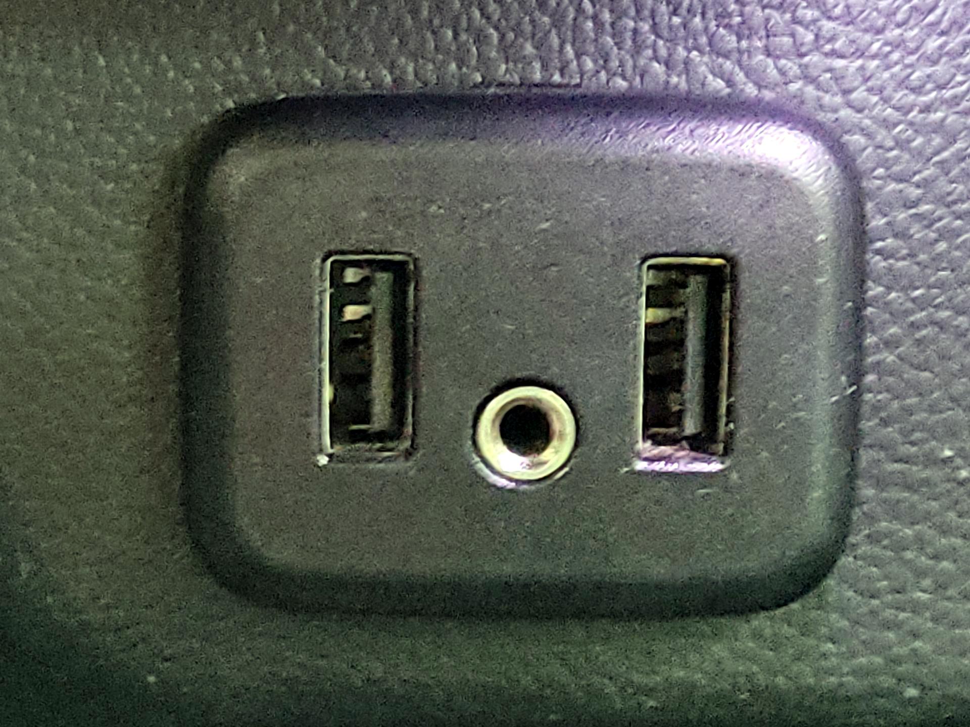 Thumbnail: 2019 Chevrolet Traverse - 19