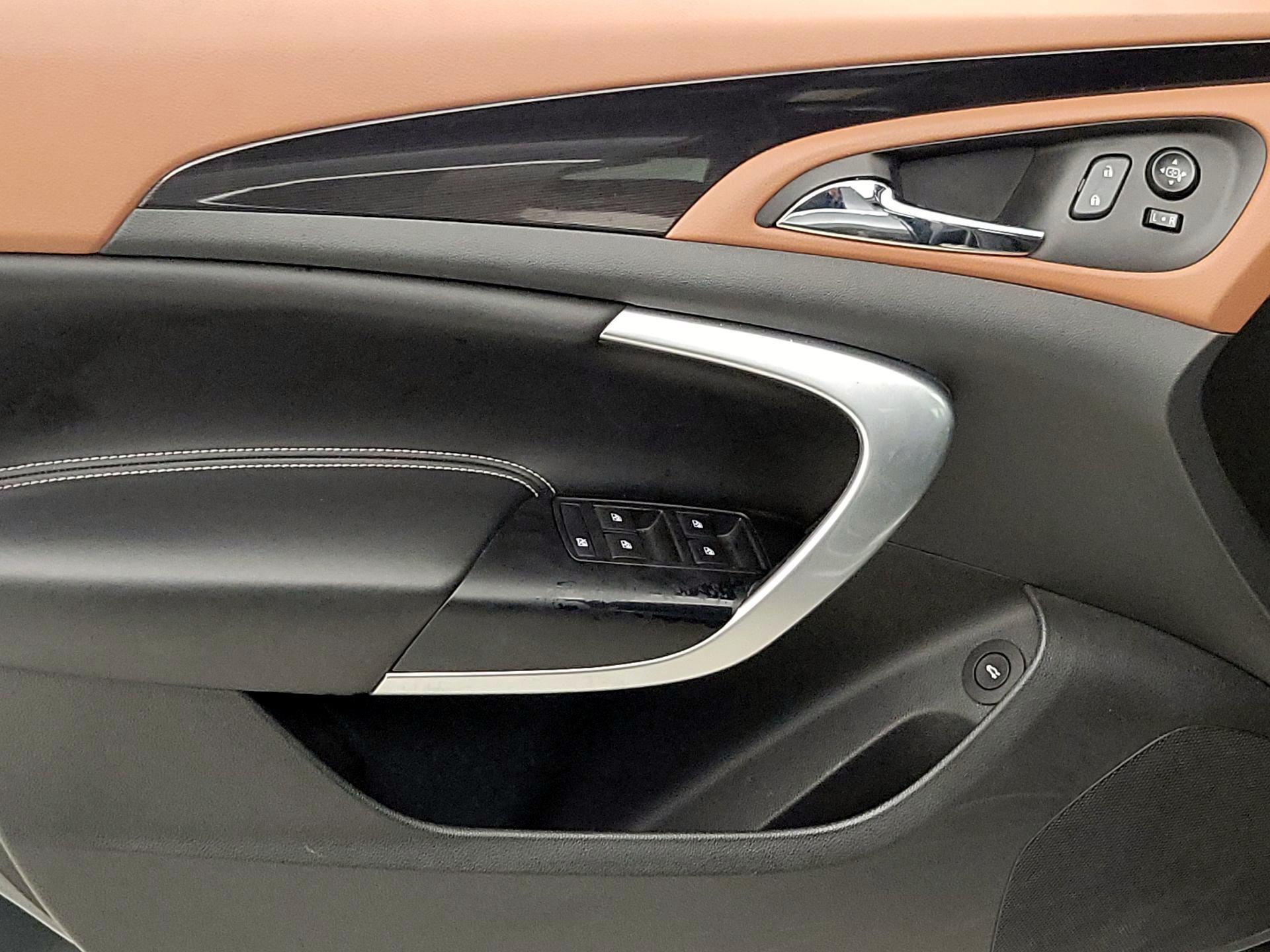 Thumbnail: 2017 Buick Regal - 12