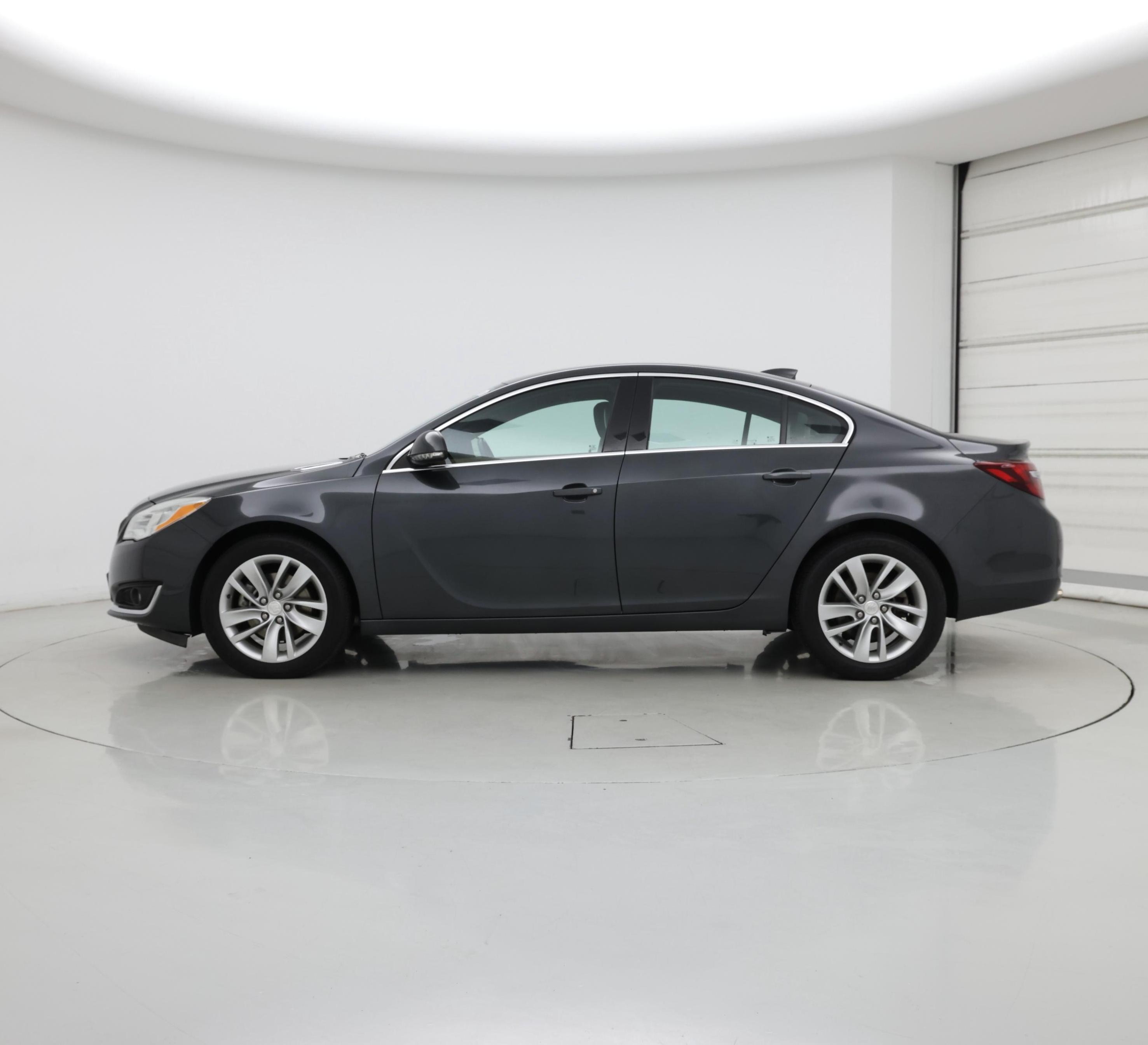 Thumbnail: 2017 Buick Regal - 3