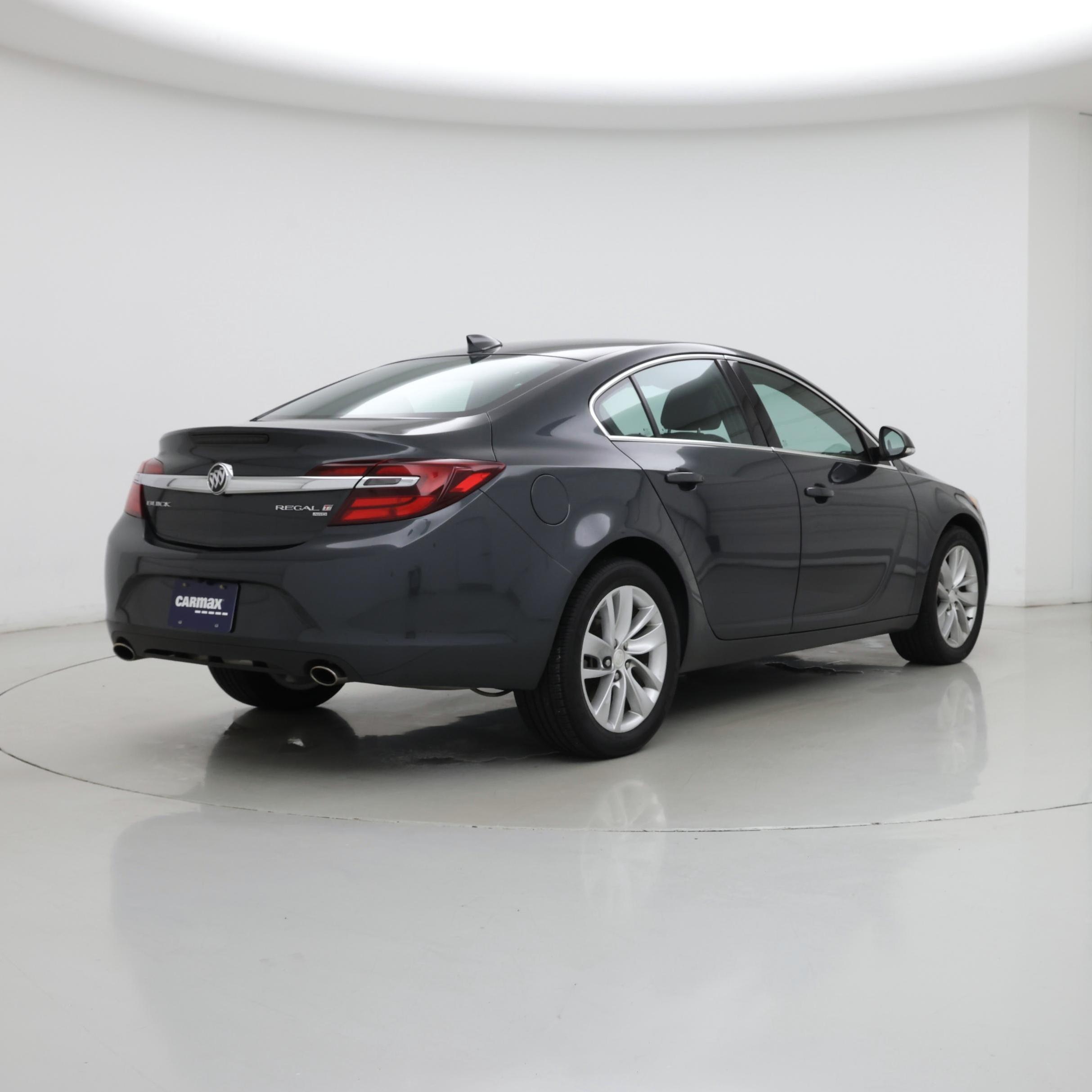 Thumbnail: 2017 Buick Regal - 8