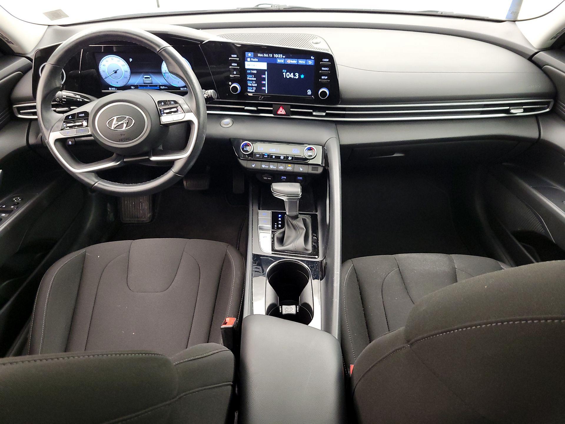Thumbnail: 2022 Hyundai Elantra - 9