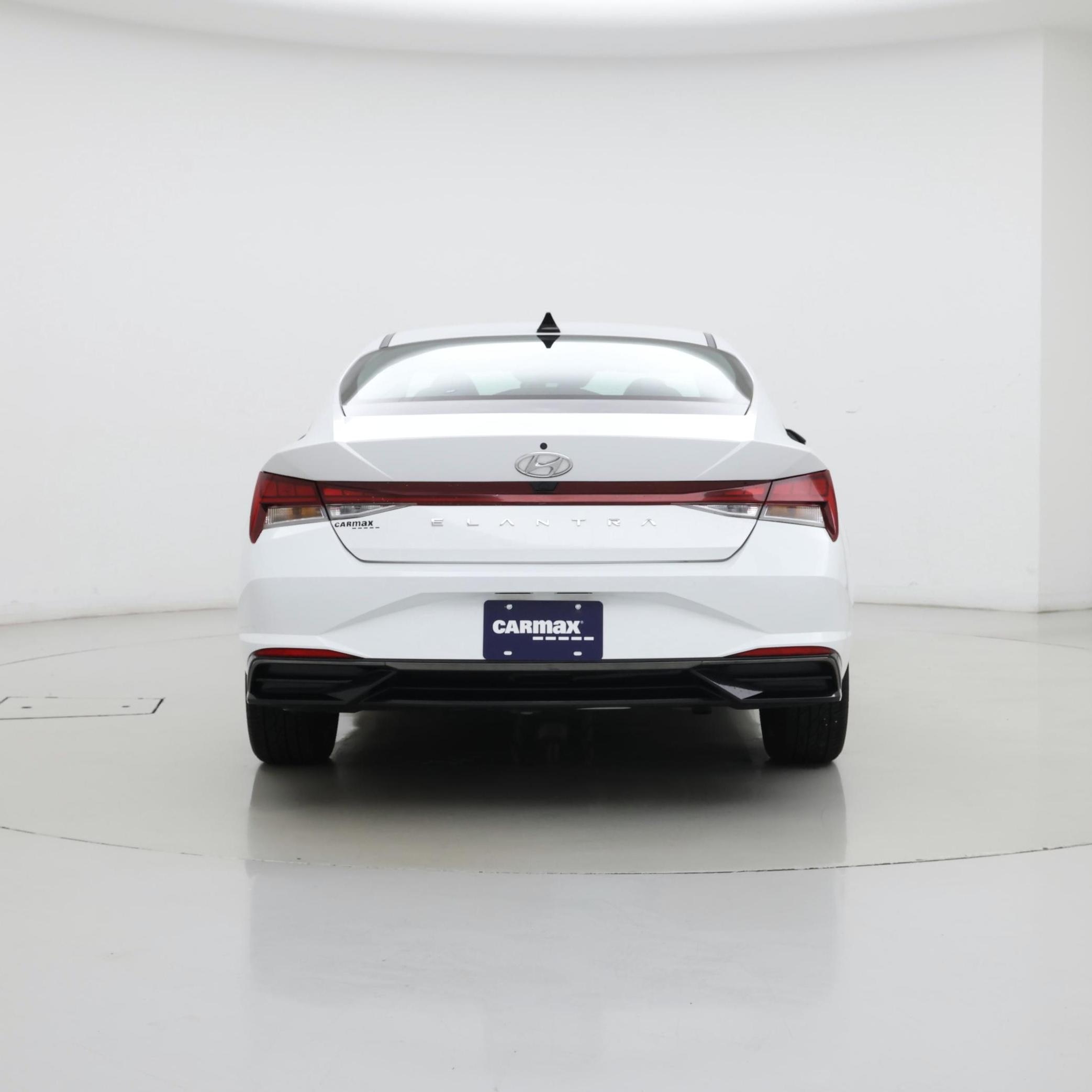 Thumbnail: 2022 Hyundai Elantra - 6