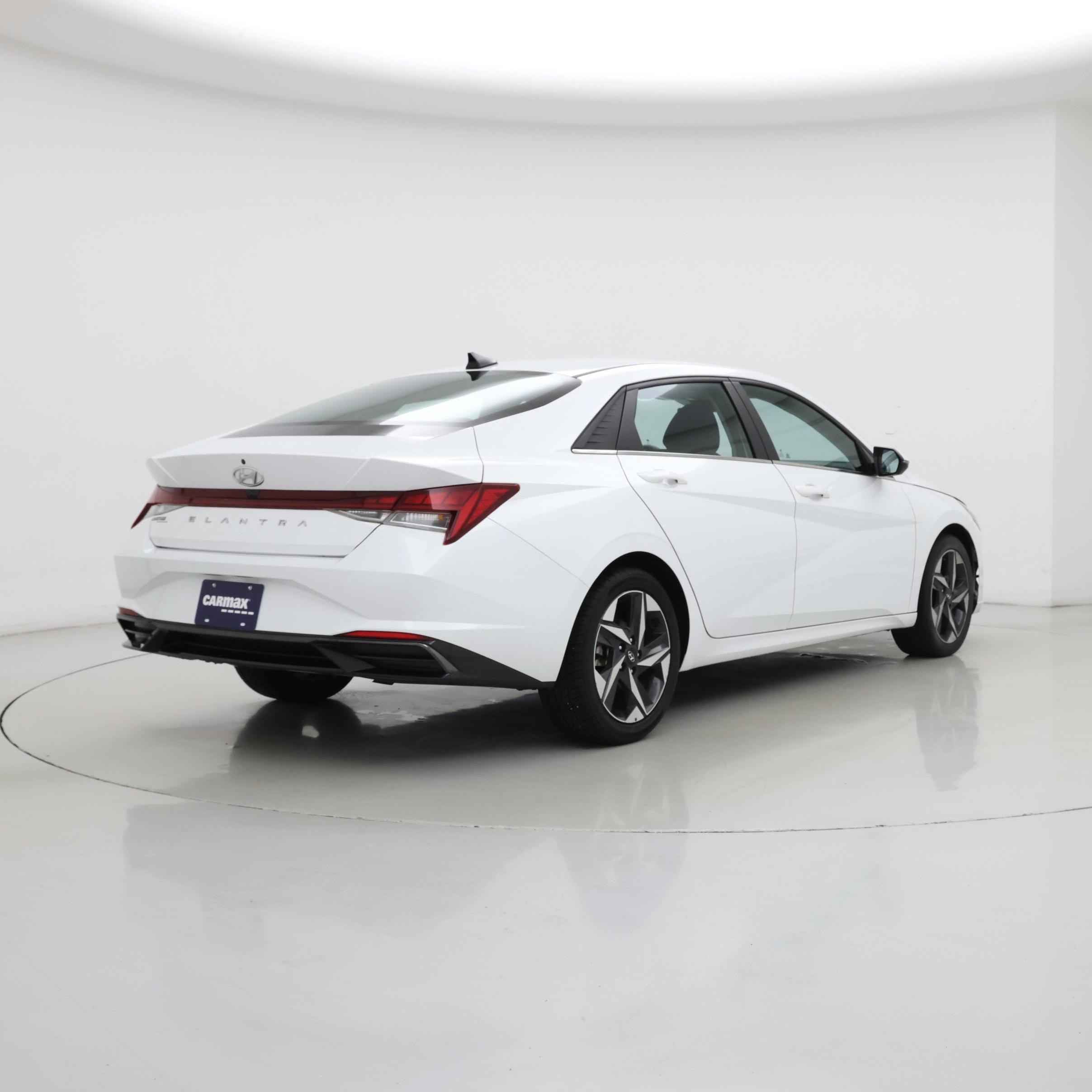 Thumbnail: 2022 Hyundai Elantra - 8