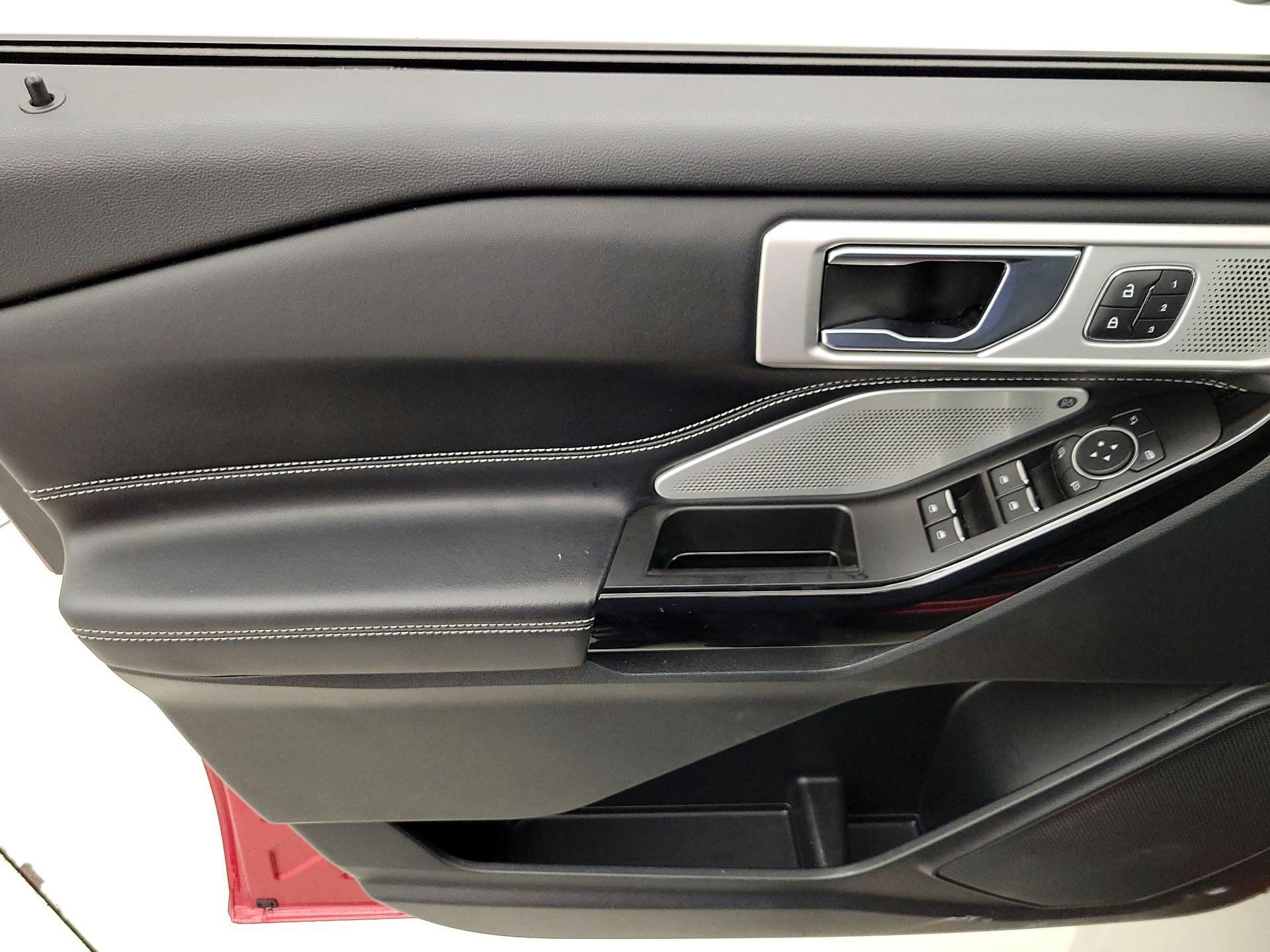 Thumbnail: 2021 Ford Explorer - 12