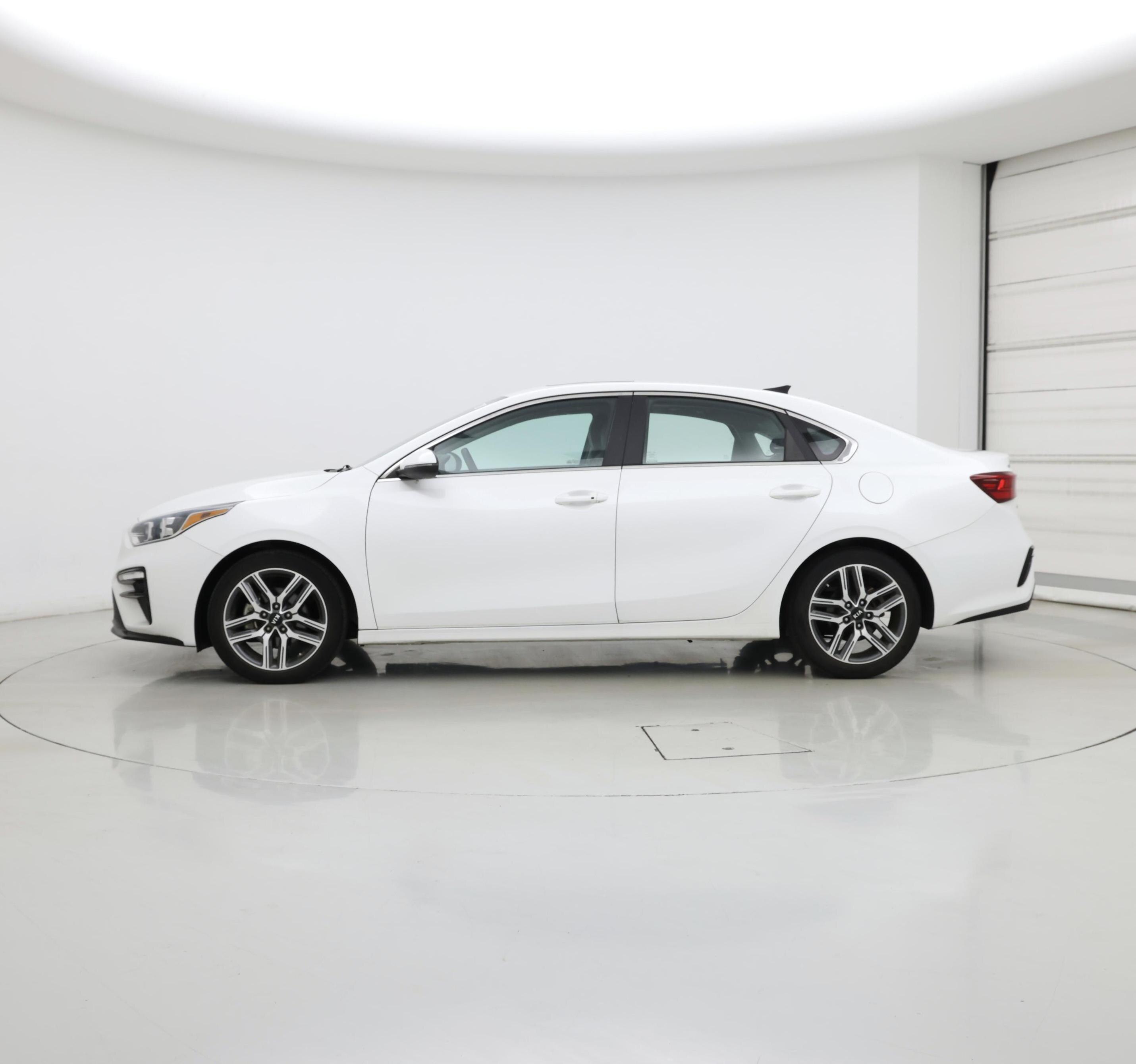 Thumbnail: 2021 Kia Forte - 3