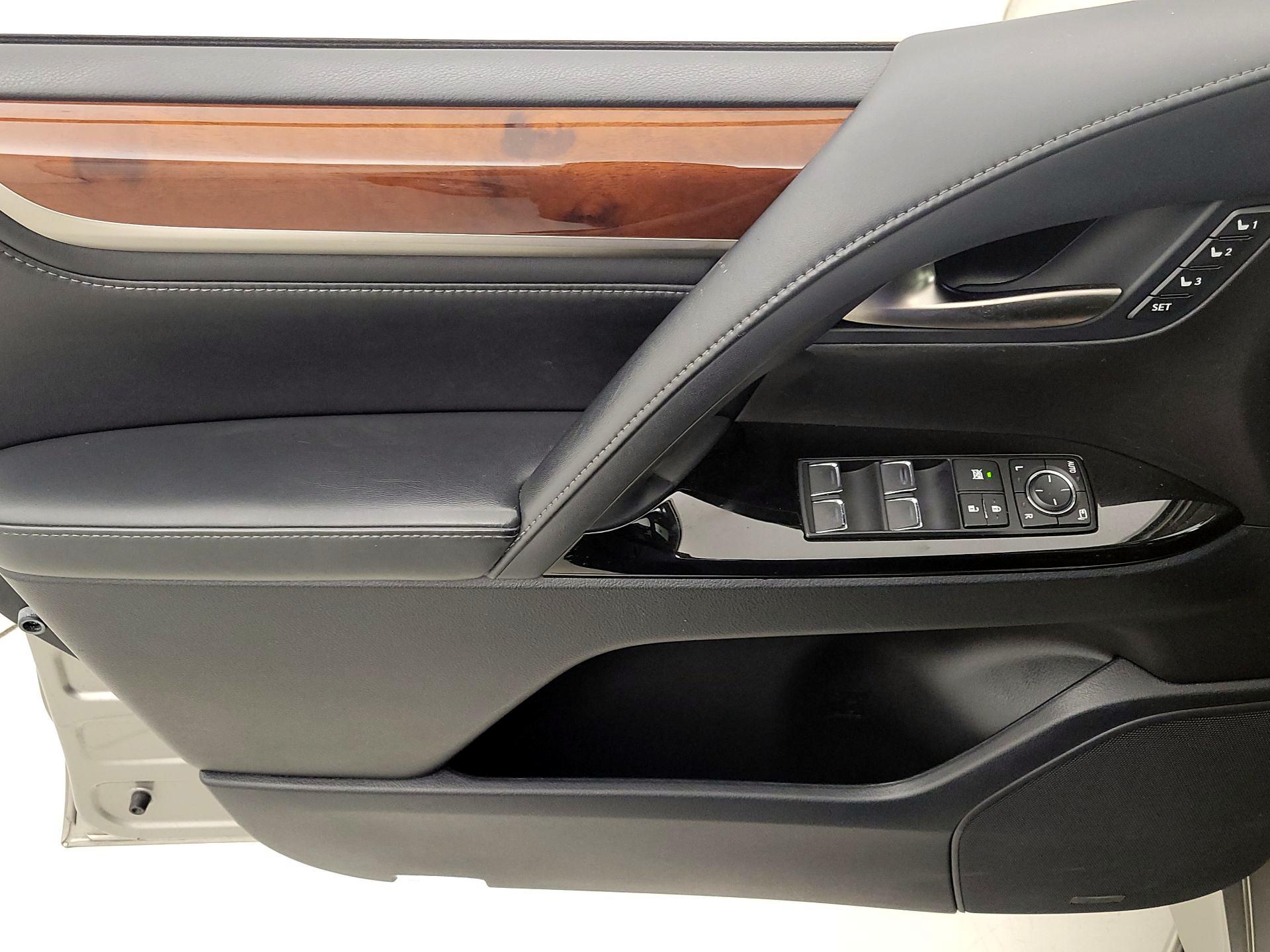 Thumbnail: 2017 Lexus LX - 12