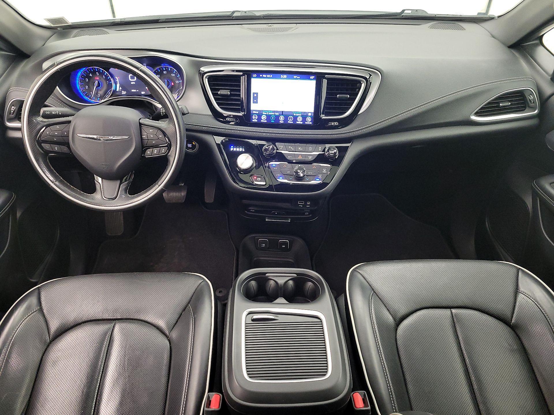 Thumbnail: 2020 Chrysler Pacifica - 9