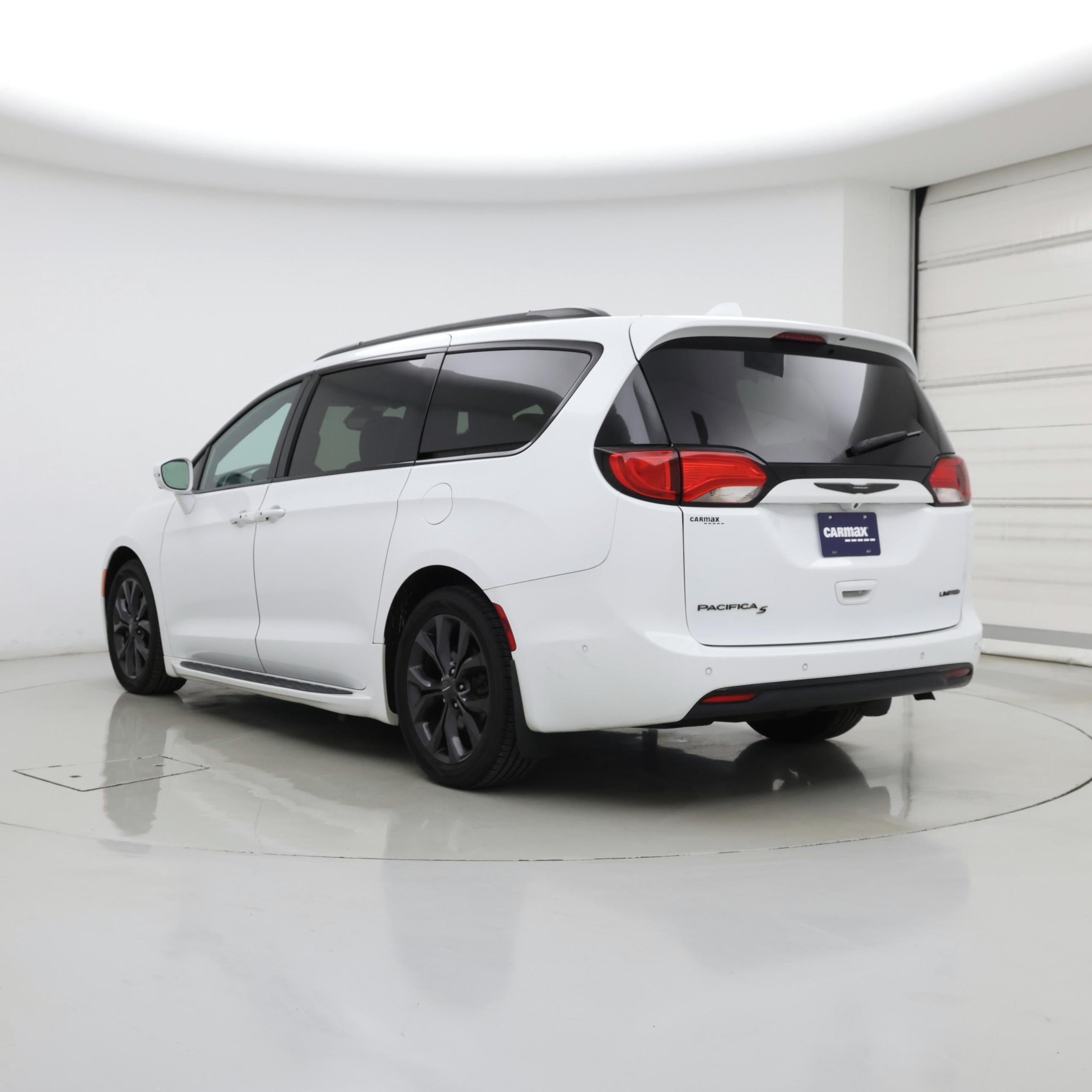 Thumbnail: 2020 Chrysler Pacifica - 2