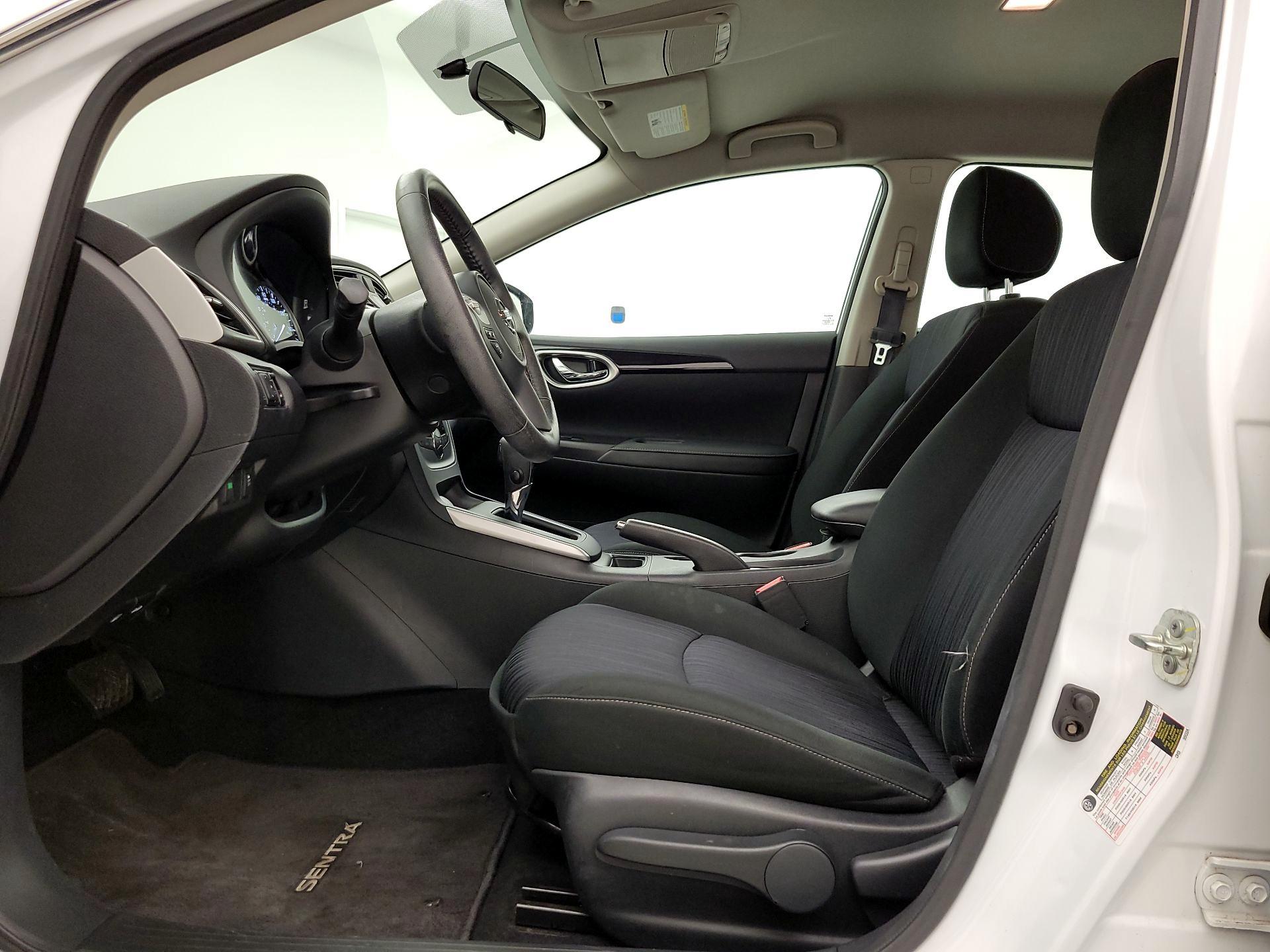 Thumbnail: 2019 Nissan Sentra - 11
