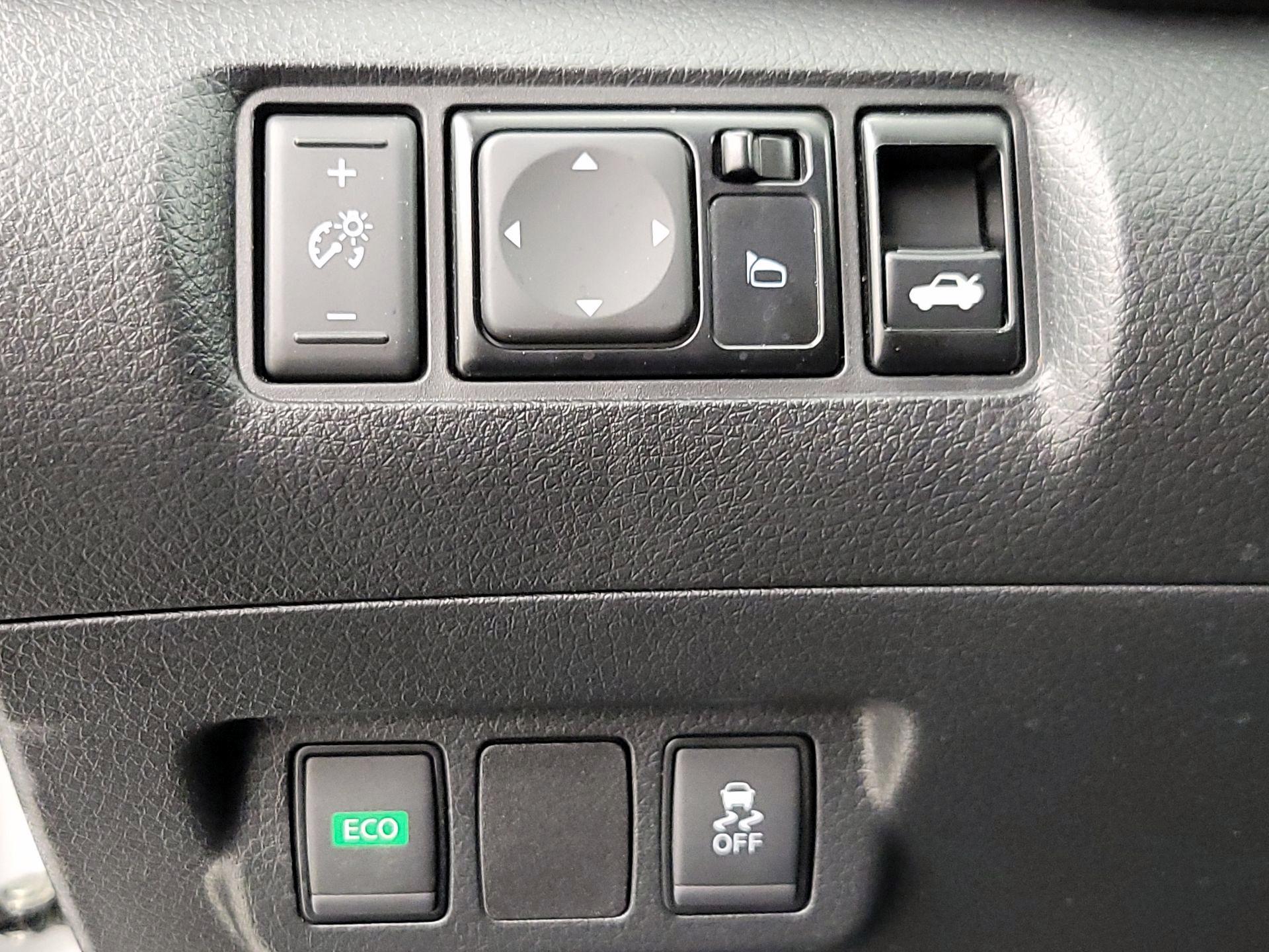 Thumbnail: 2019 Nissan Sentra - 13