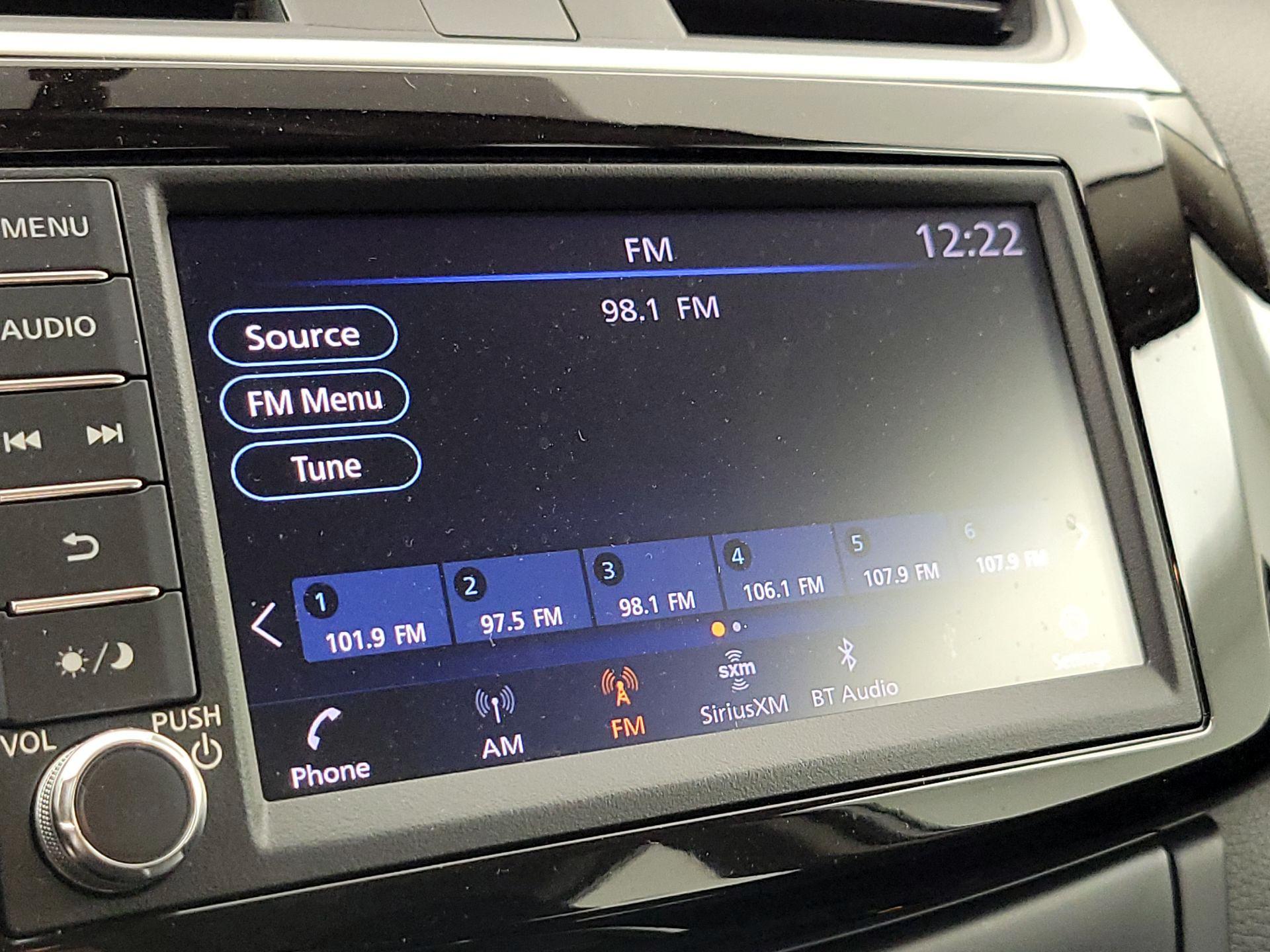 Thumbnail: 2019 Nissan Sentra - 15