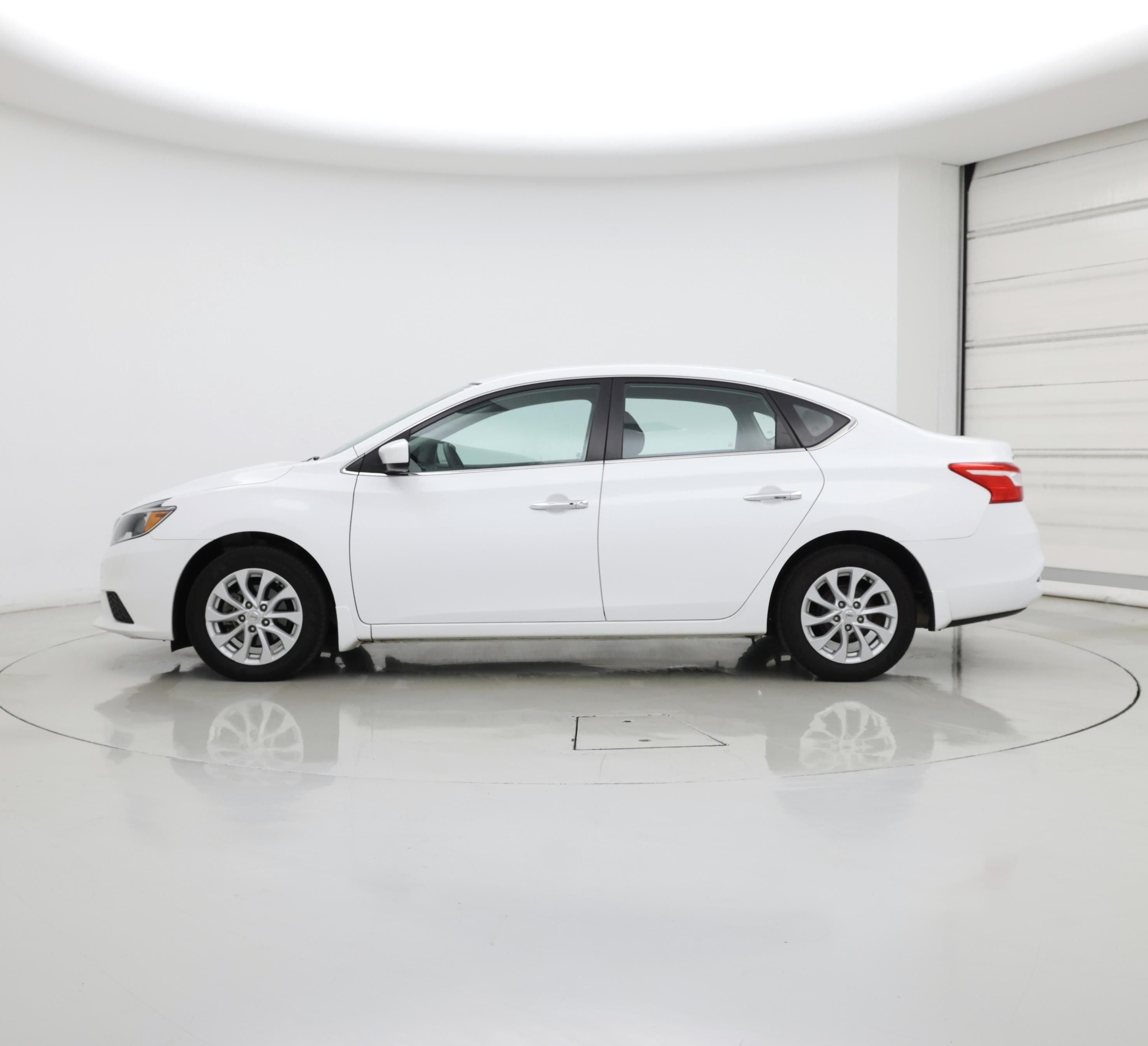 Thumbnail: 2019 Nissan Sentra - 3