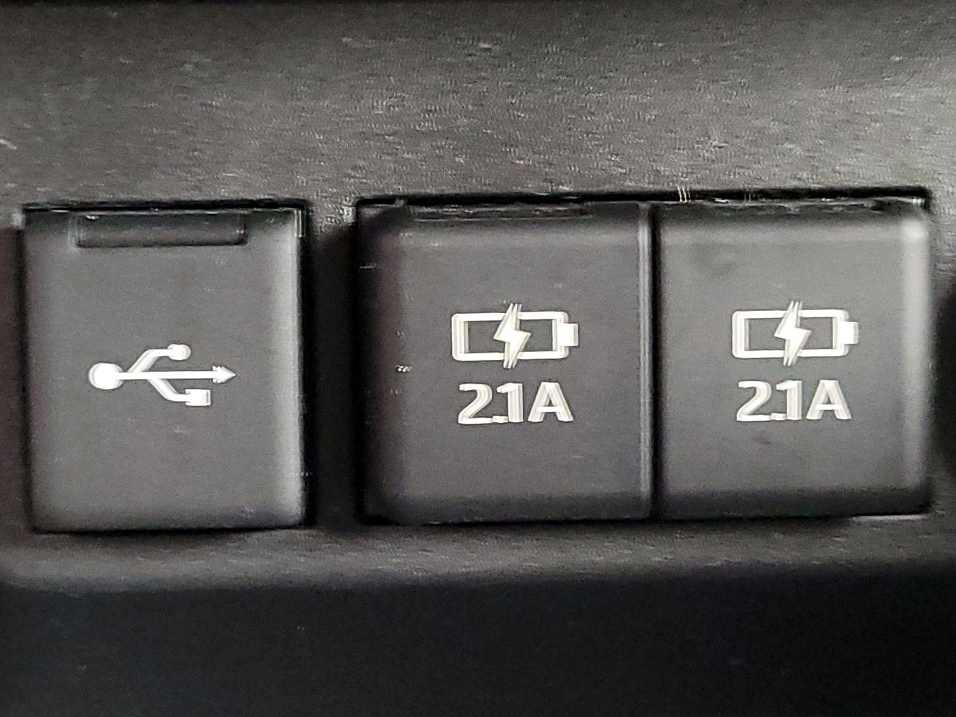 Thumbnail: 2021 Toyota Highlander - 19